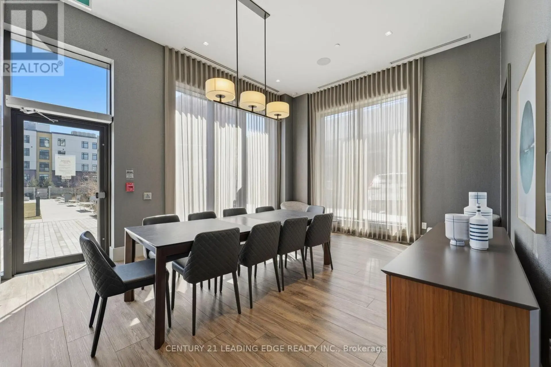 #2516 2550 SIMCOE STREET N - Image 18