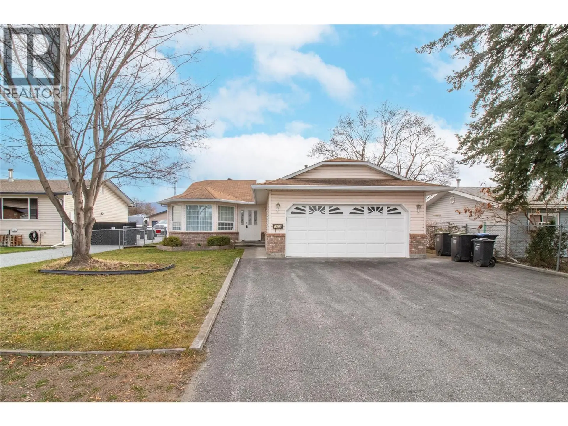 Property at 1035 Tataryn Road, Kelowna, BC