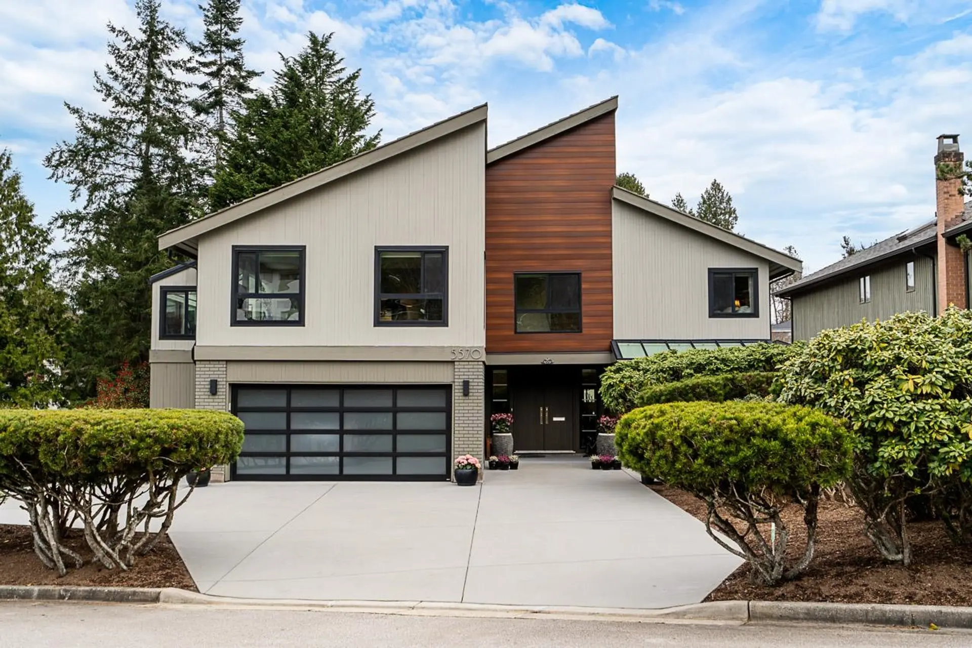 Property at 5570 Hampstead Place, Burnaby, BC