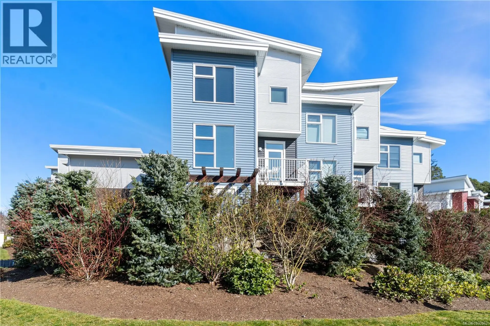 Property at #103 1800 Summerhill Pl, Nanaimo, BC