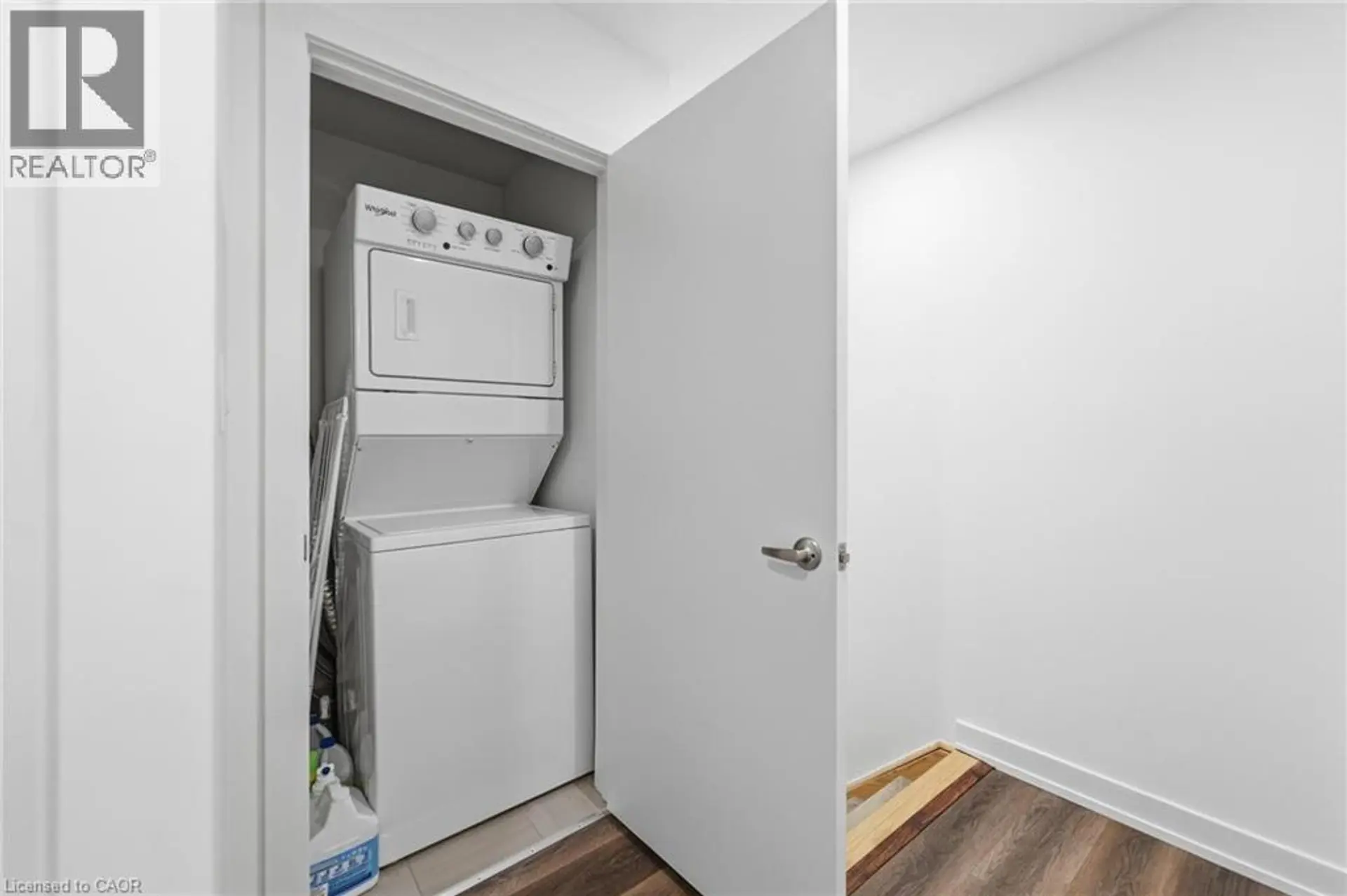 #44 590 NORTH SERVICE ROAD - Image 14
