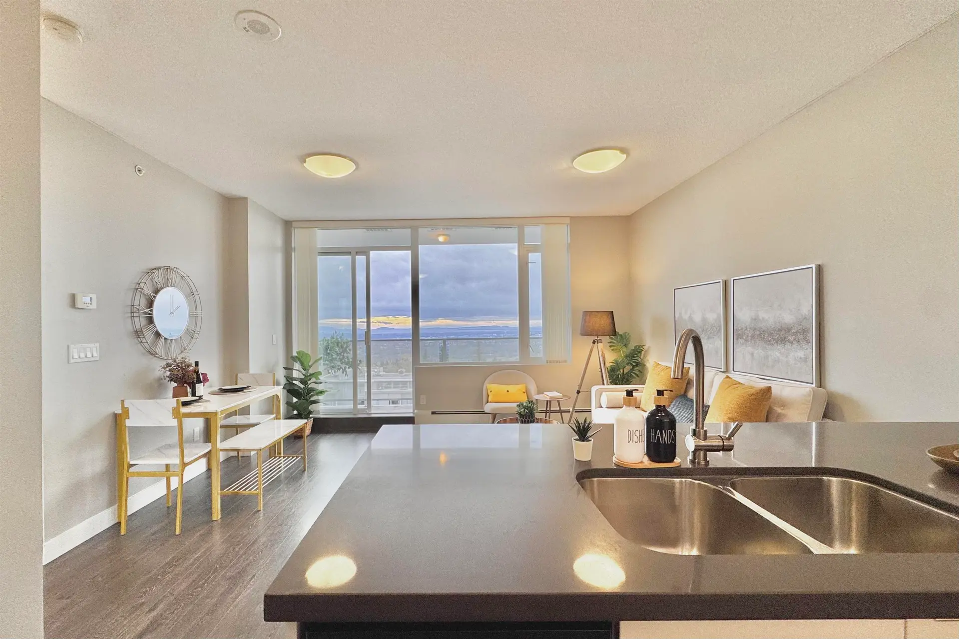#1103 9025 Highland Court - Image 6
