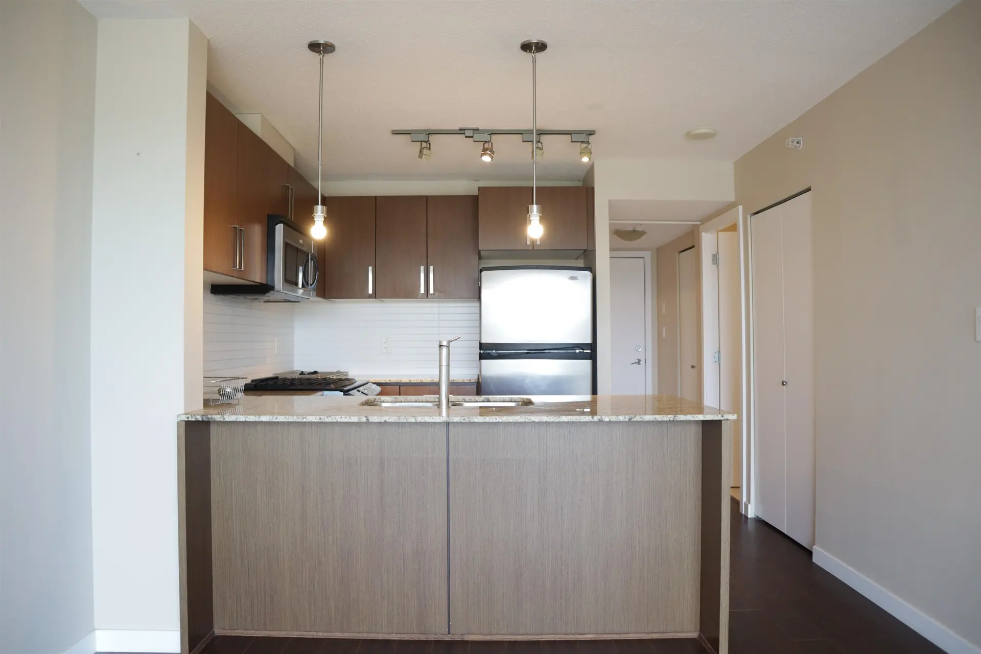 #2009 9868 Cameron Street - Image 3