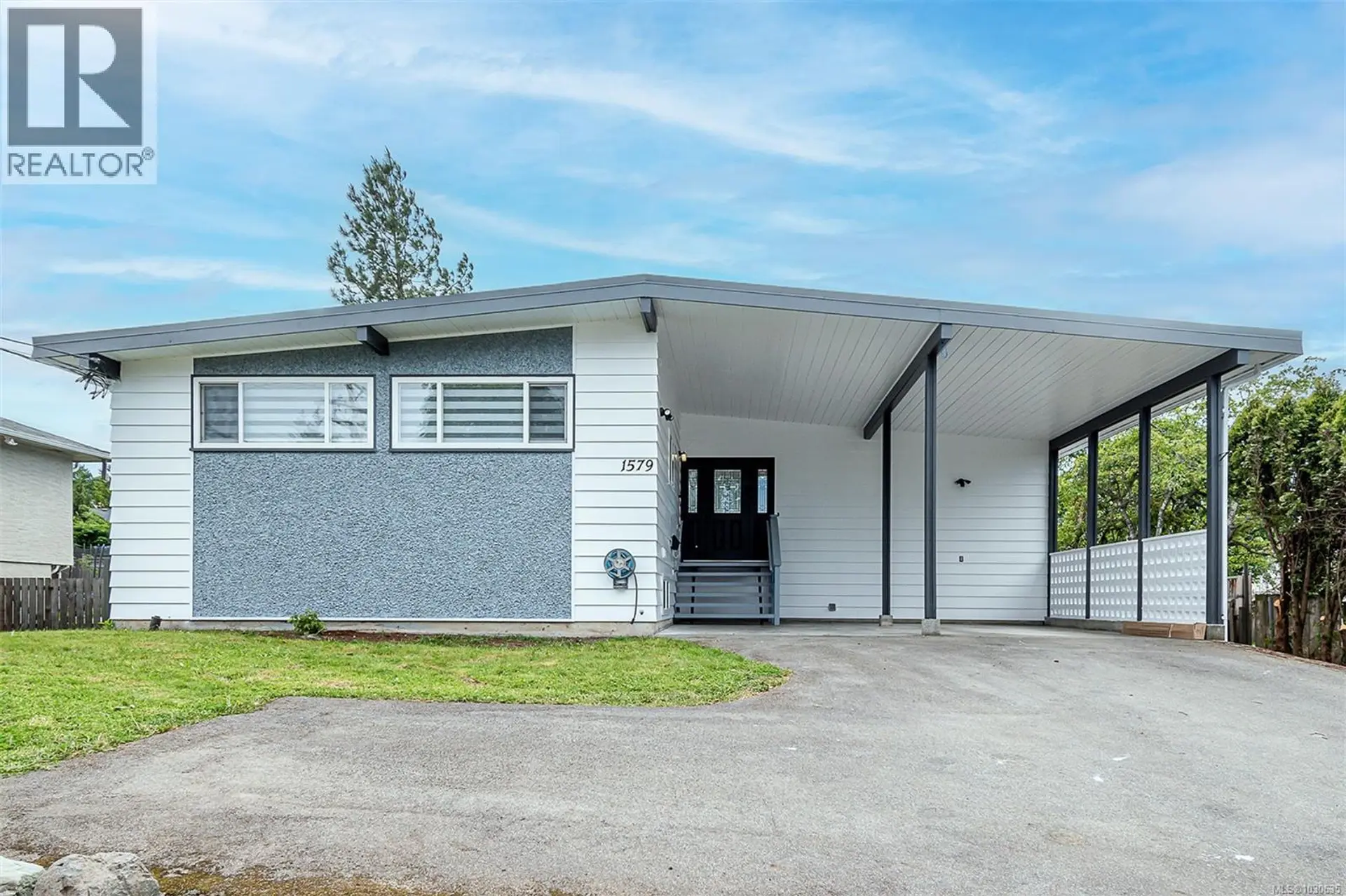 Property at 1579 Kenmore Rd, Saanich, BC