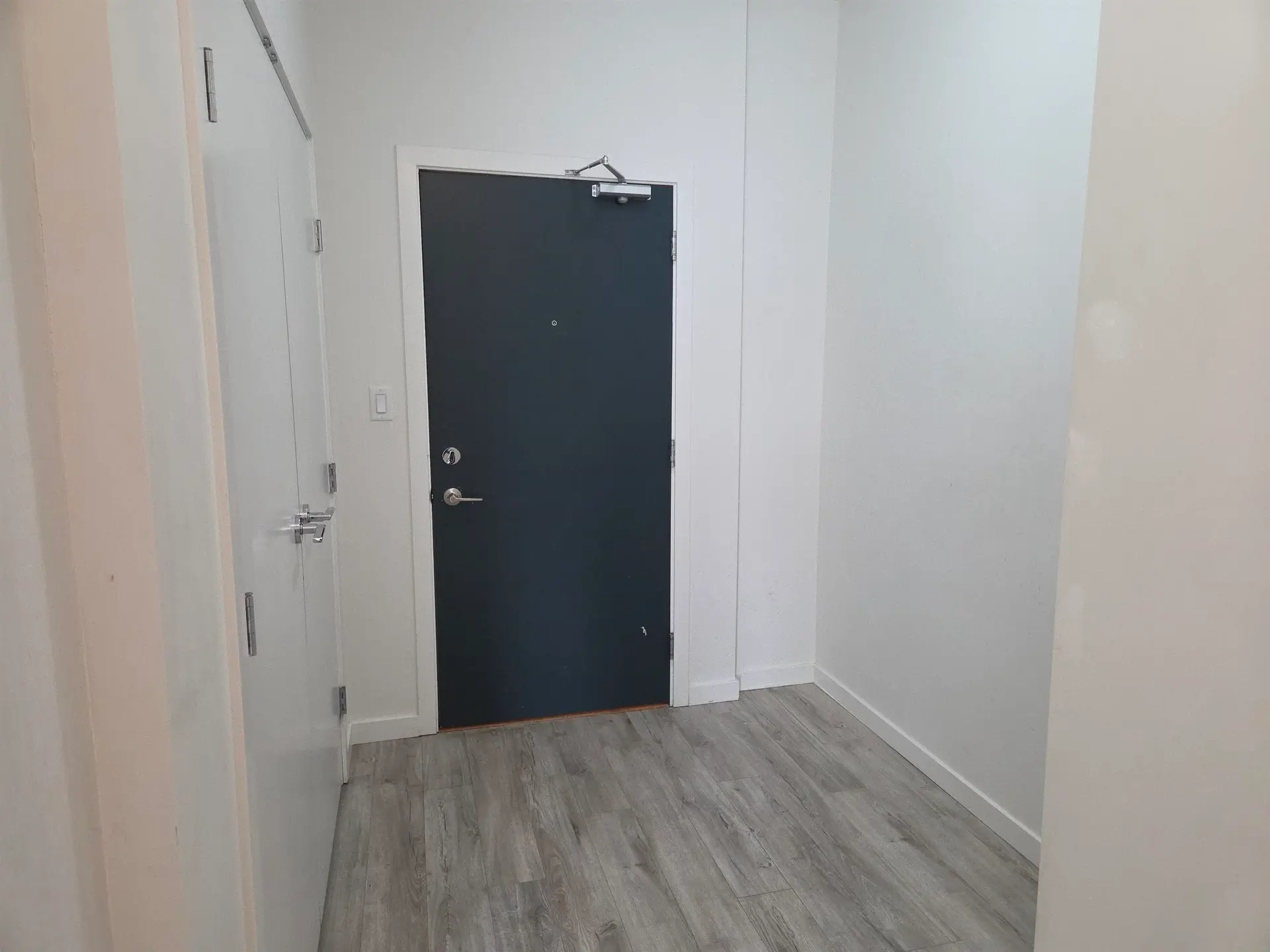 #609 717 Breslay Street - Image 8