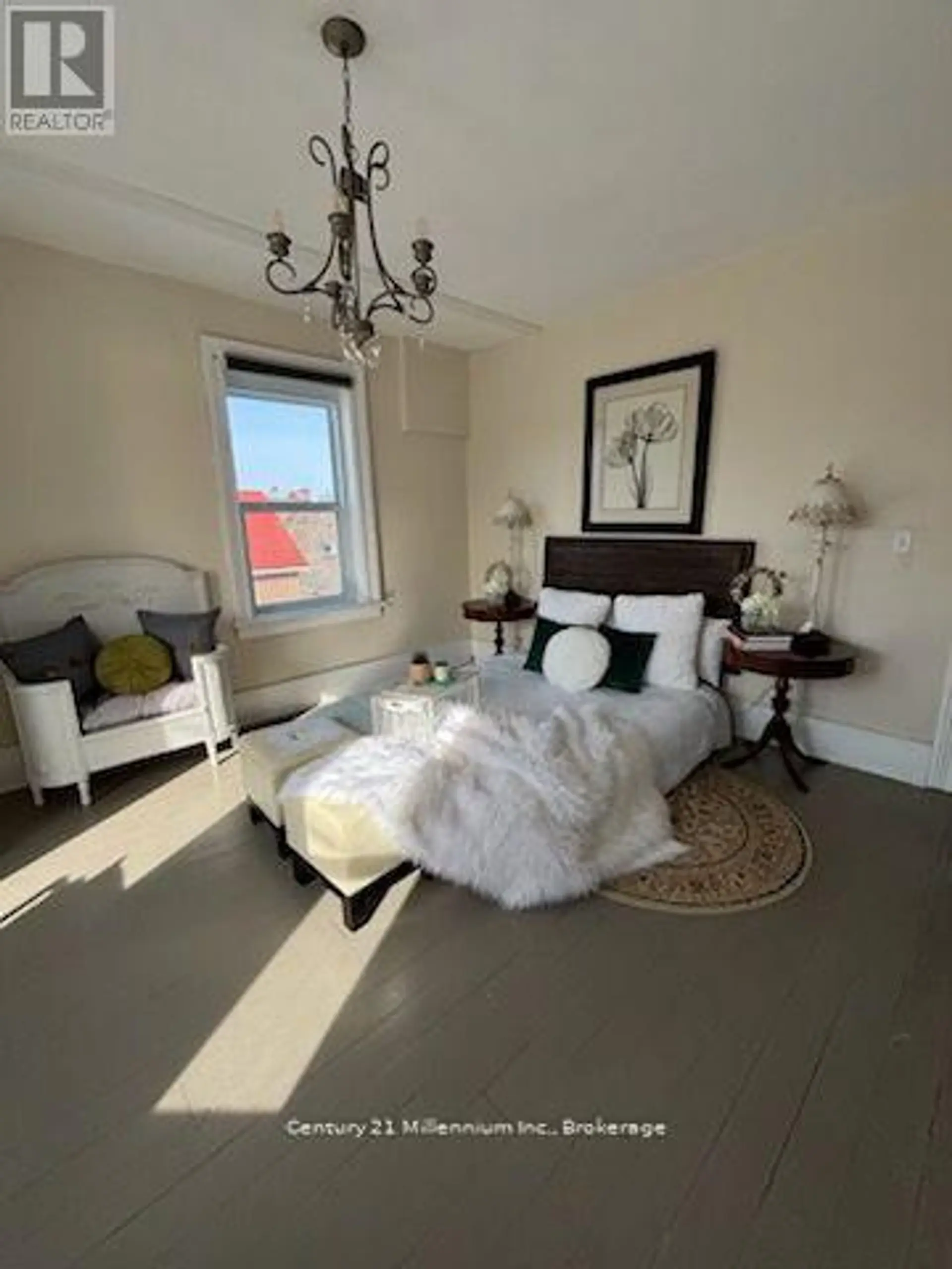 117 DURHAM STREET S - Image 13