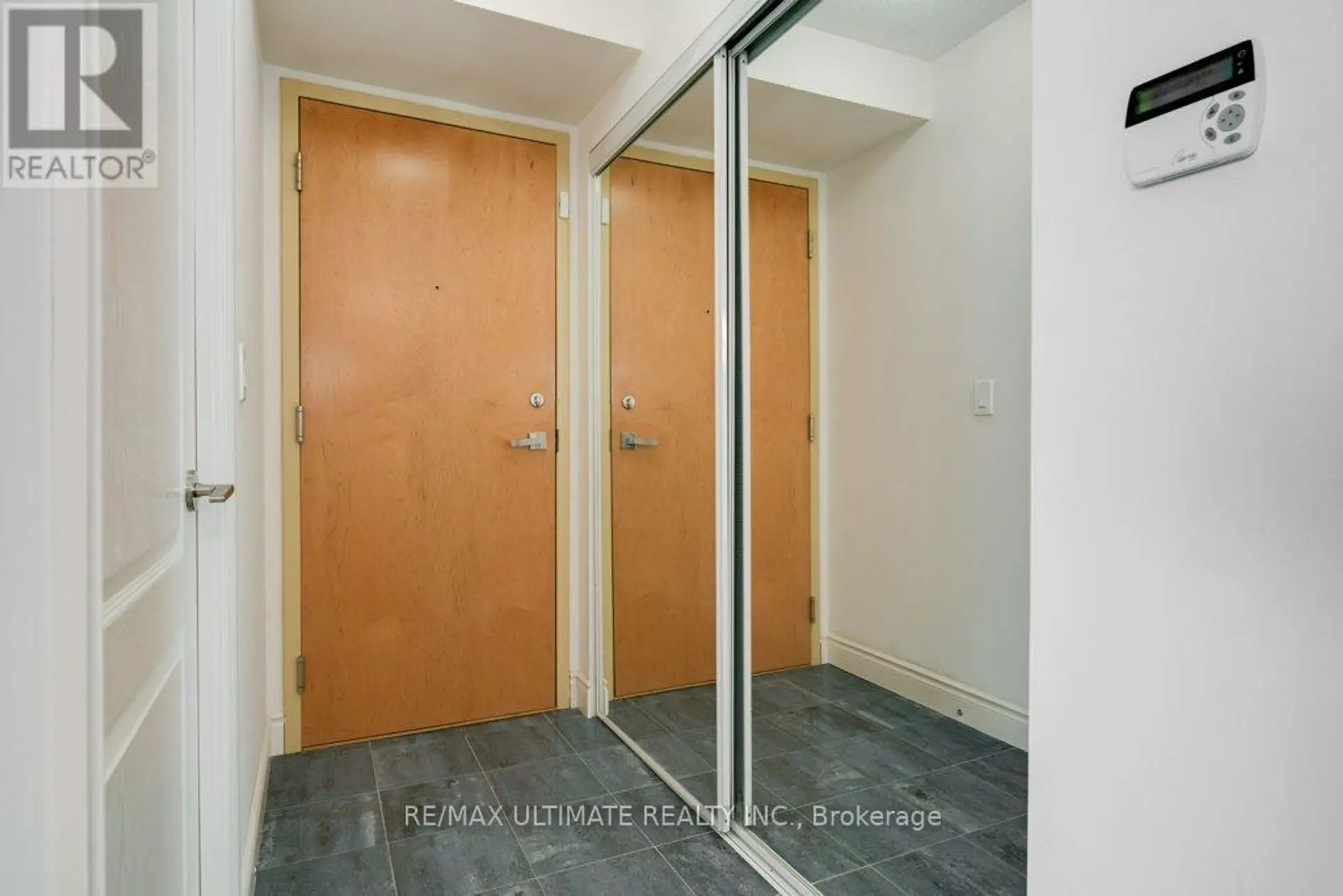 #1906 60 BRIAN HARRISON WAY - Image 2