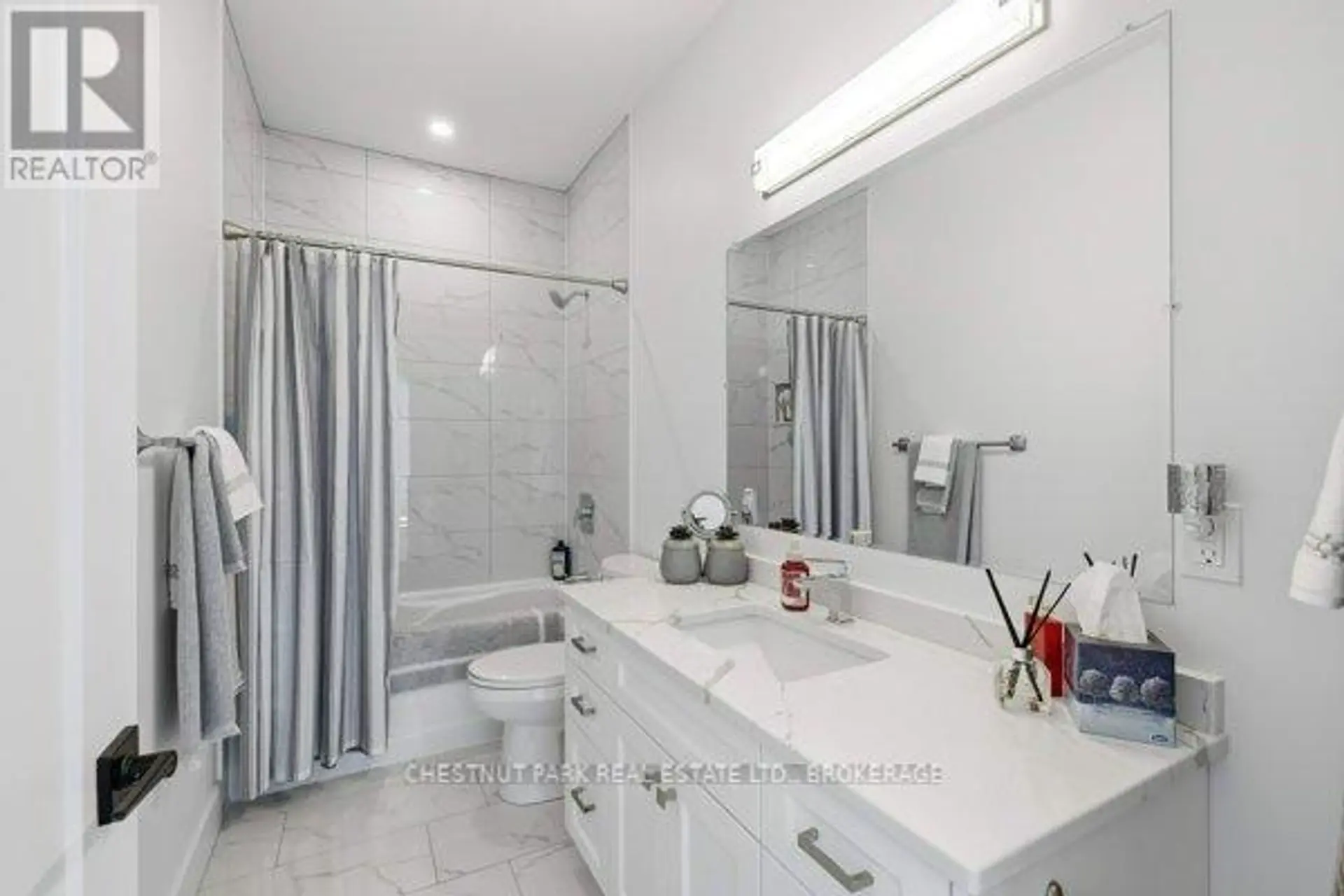 2748 DELMAR STREET - Image 10