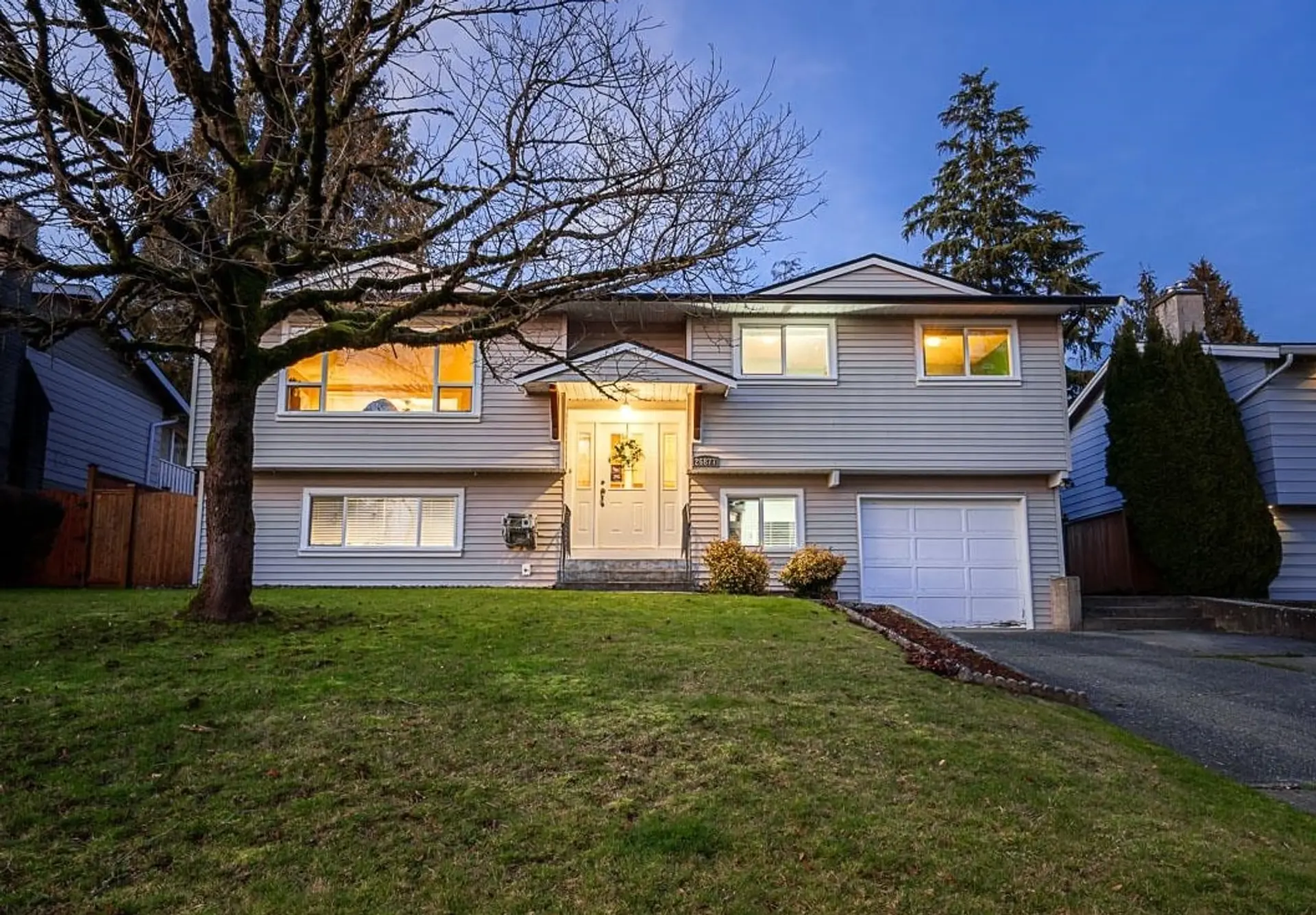 Property at 26877 33 Avenue, Langley, BC