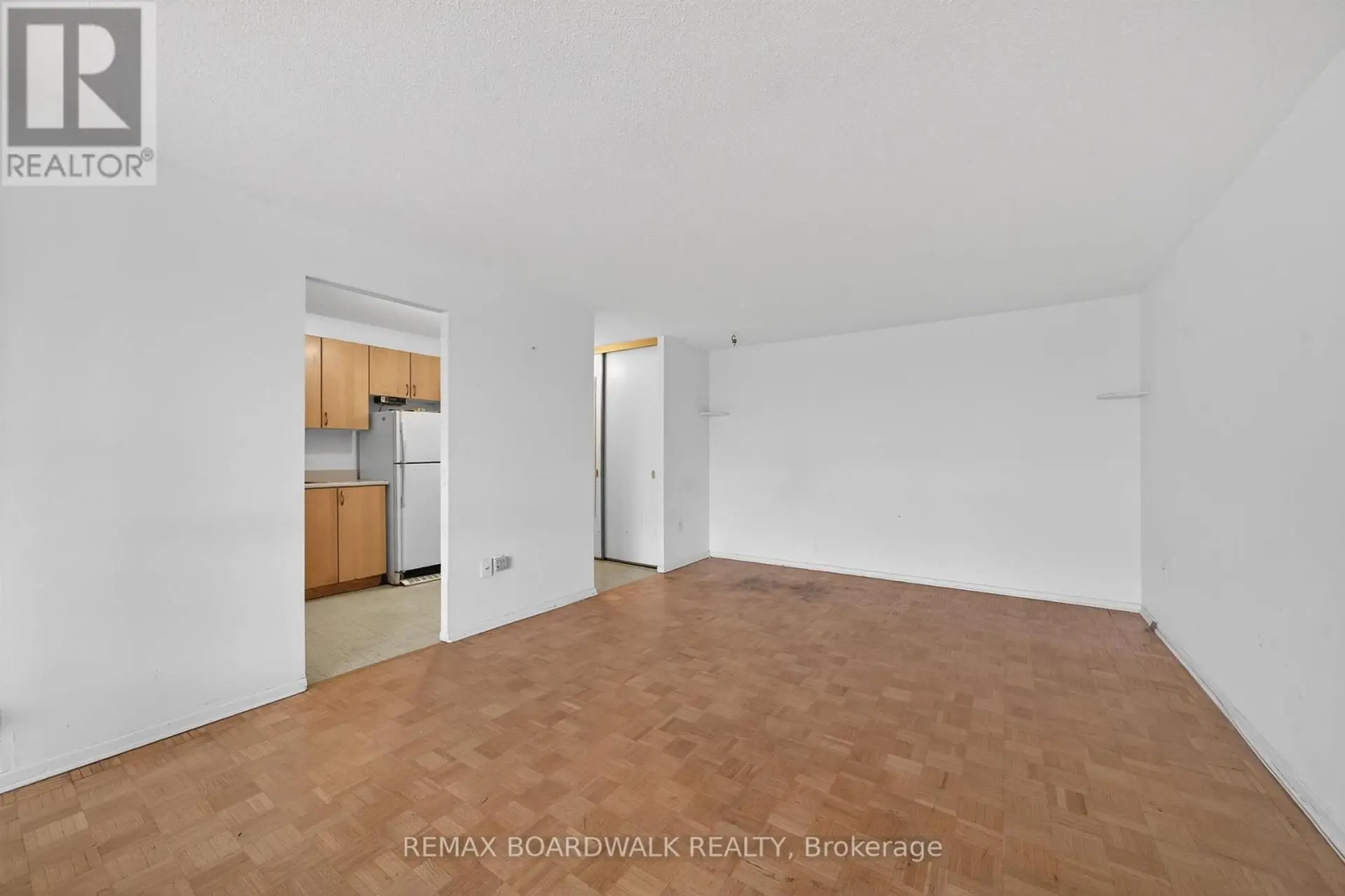 #407 1356 MEADOWLANDS DRIVE E - Image 4