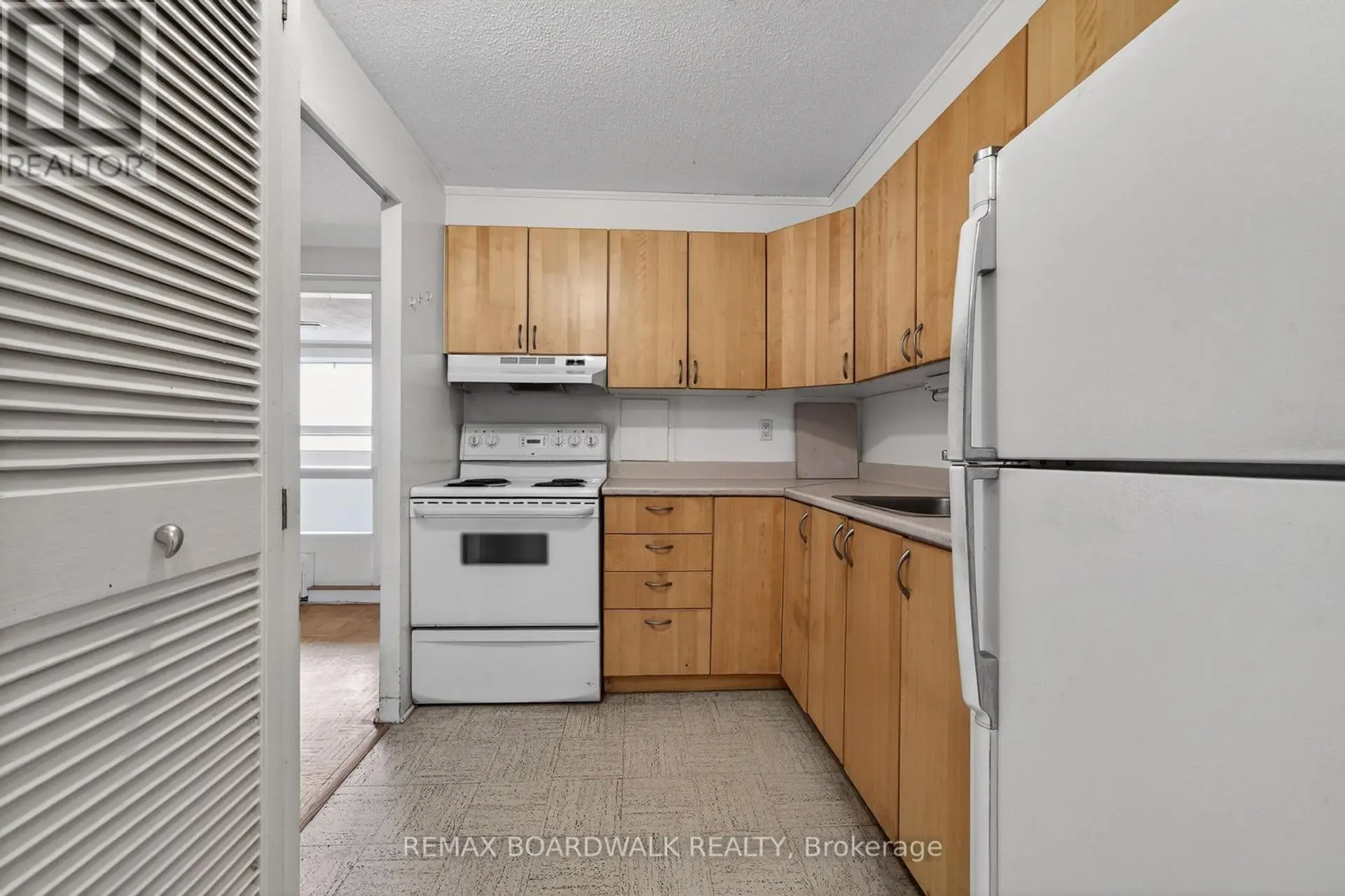 #407 1356 MEADOWLANDS DRIVE E - Image 9