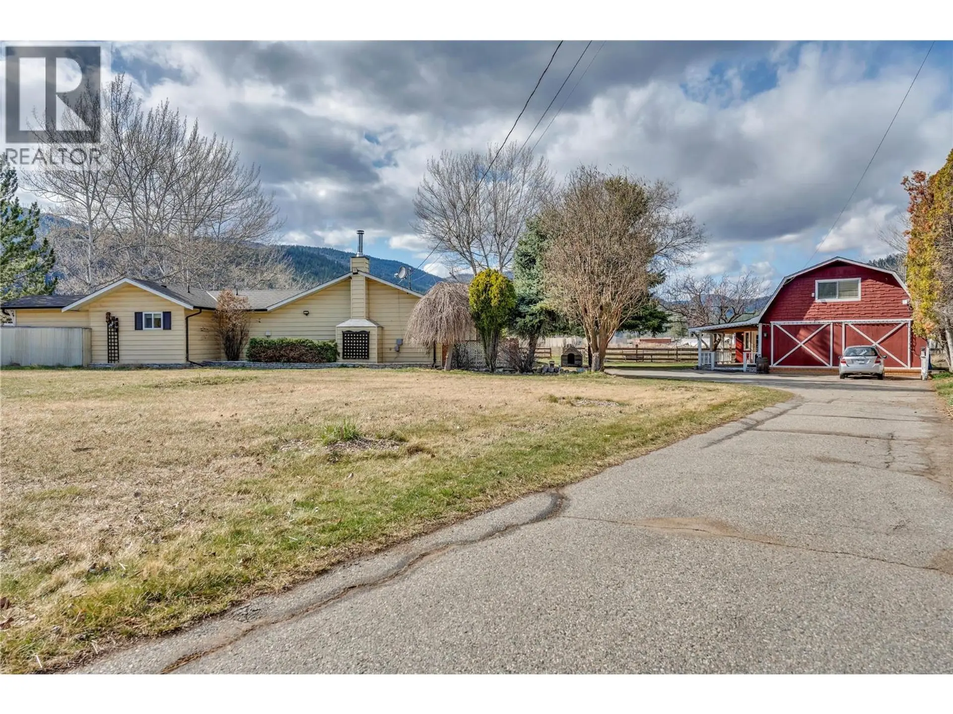 Property at 212 Carr Crescent, Oliver, BC