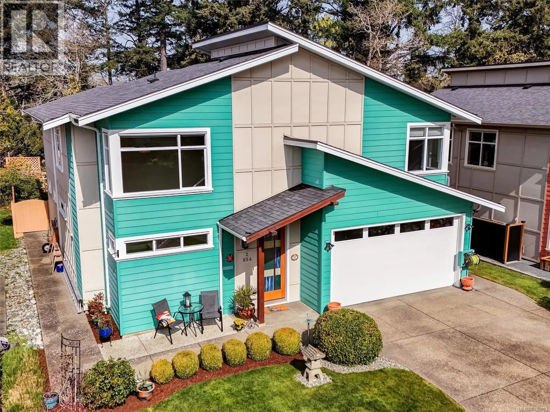 Property at #2 854 Caroline Rd, Esquimalt, BC