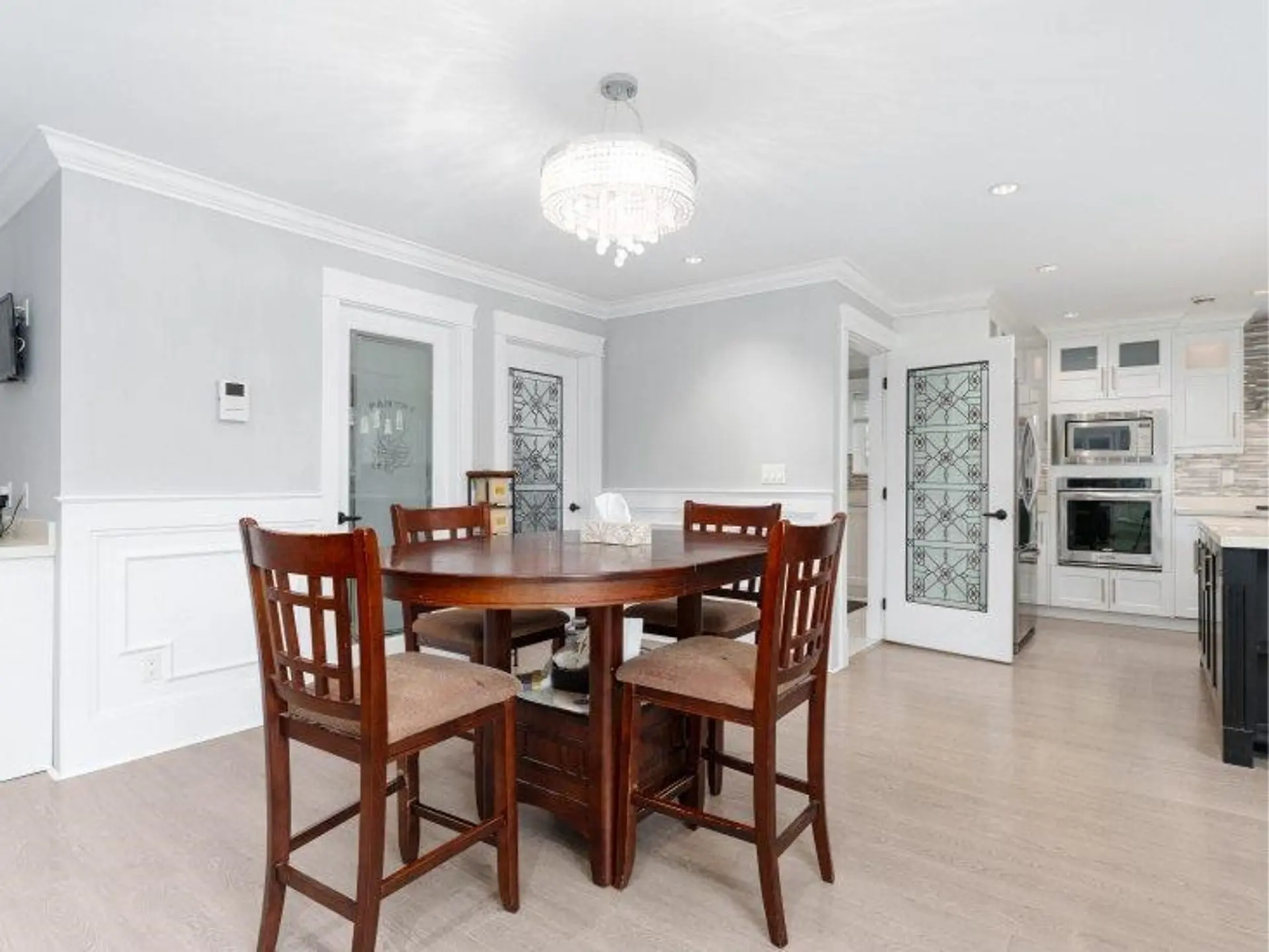 7626 Hedley Avenue - Image 11