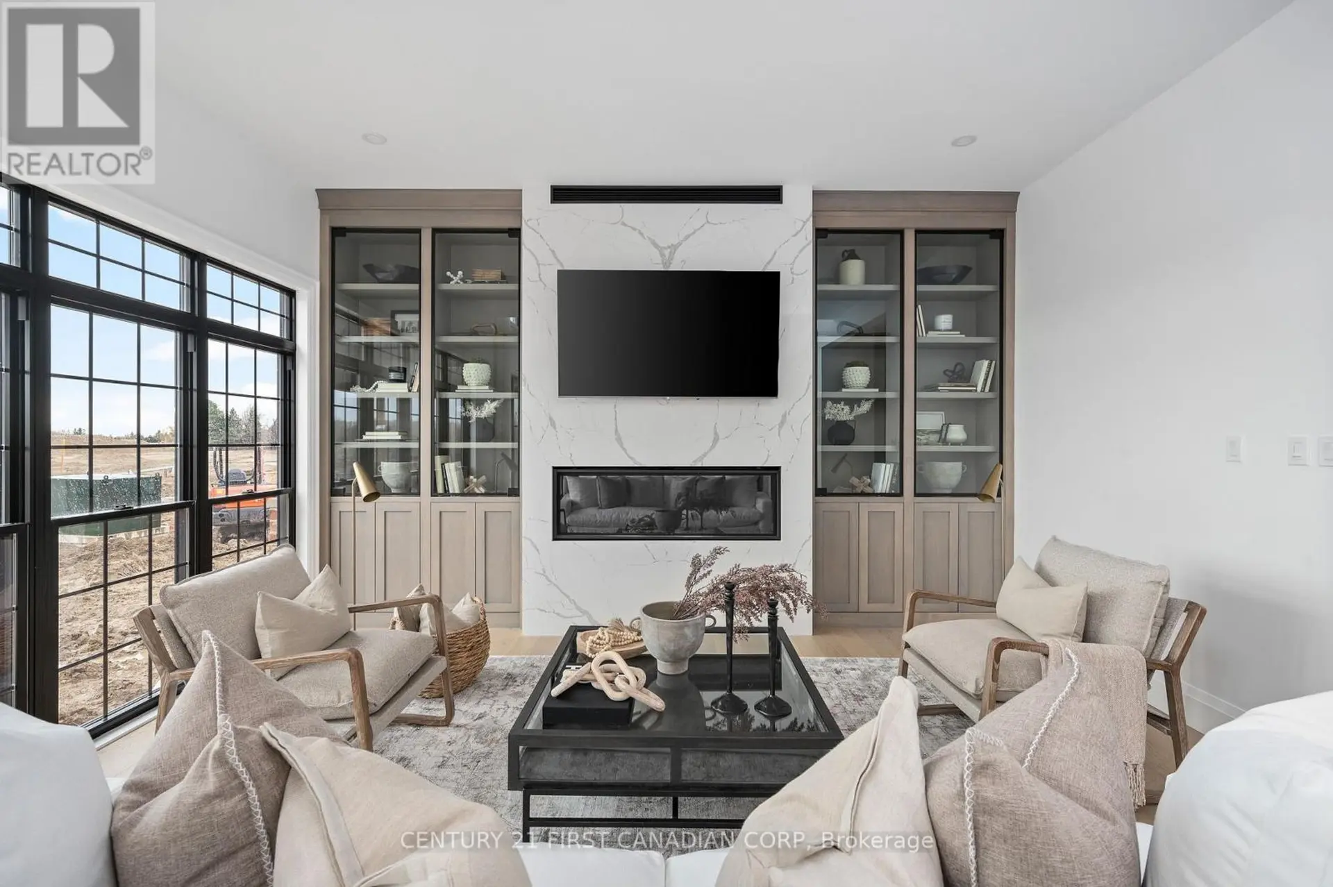 204 FOXBOROUGH PLACE - Image 4
