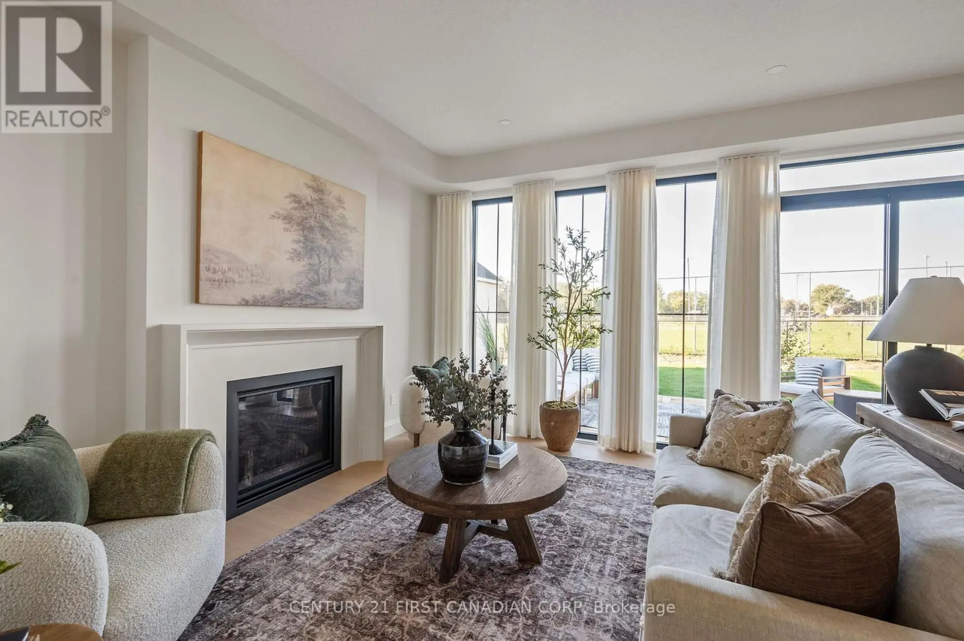 212 FOXBOROUGH PLACE - Image 4
