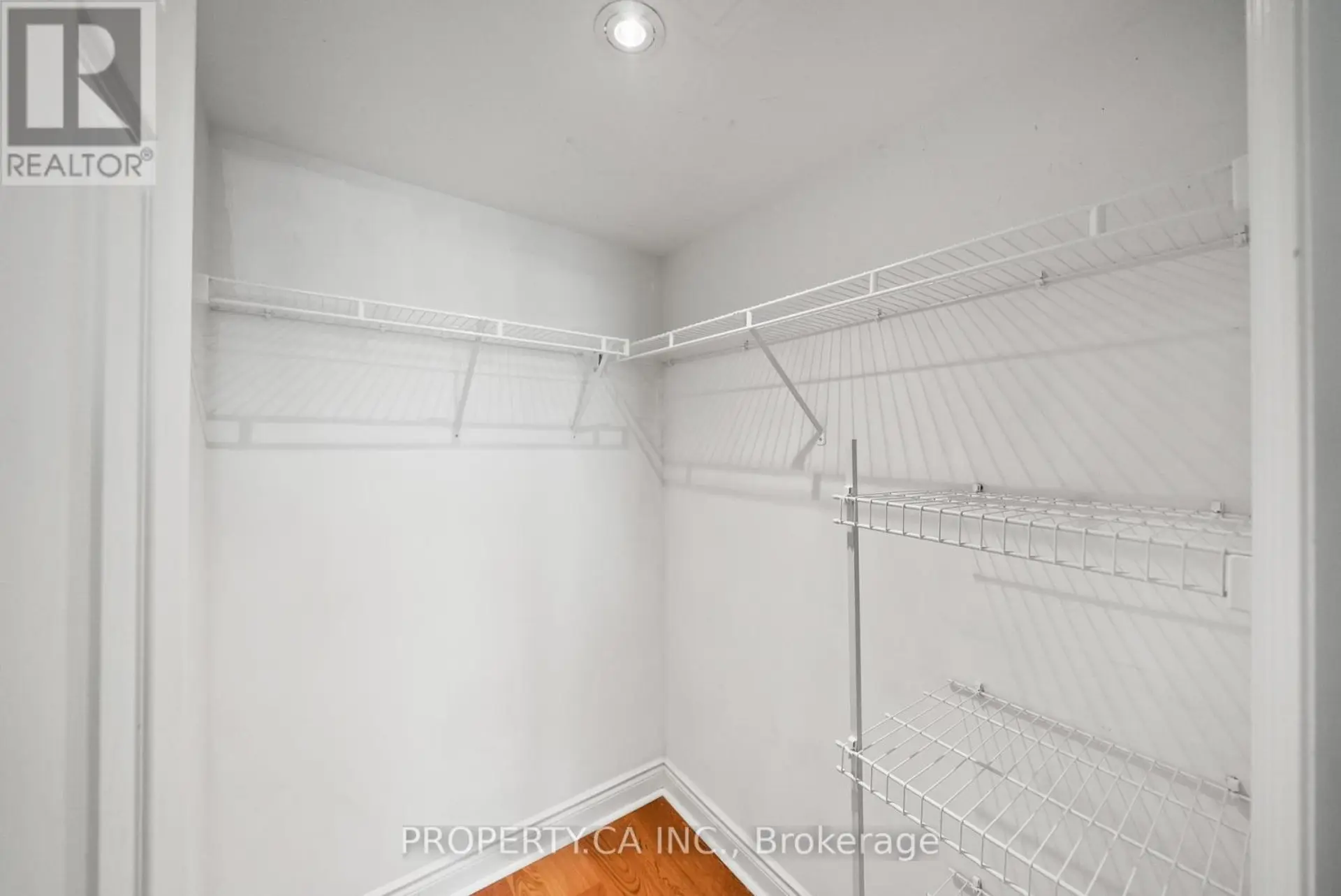 #309 15 GREENVIEW AVENUE - Image 13