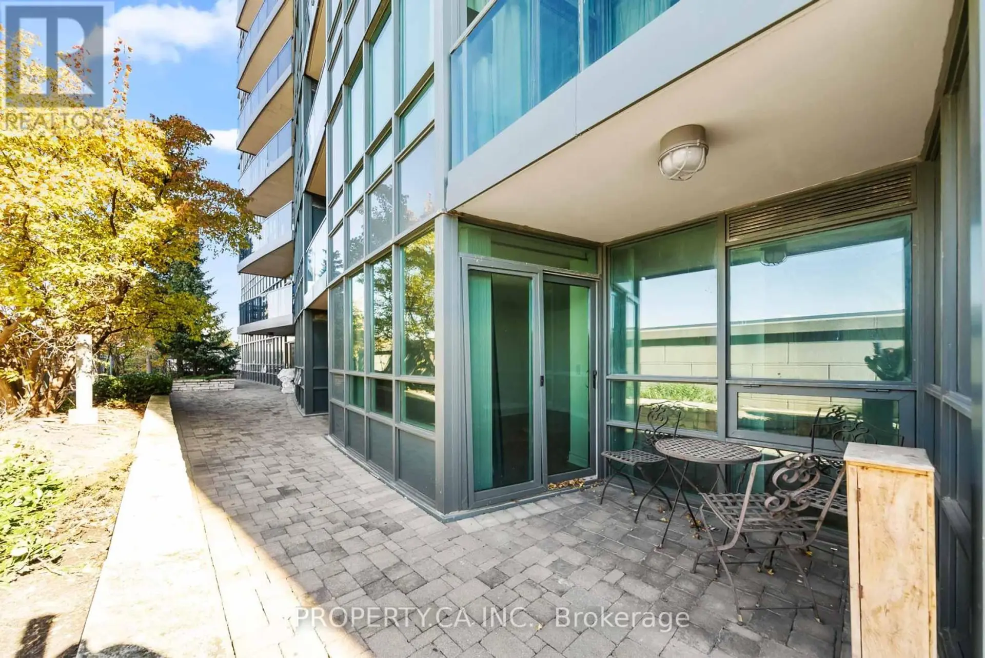 #309 15 GREENVIEW AVENUE - Image 15