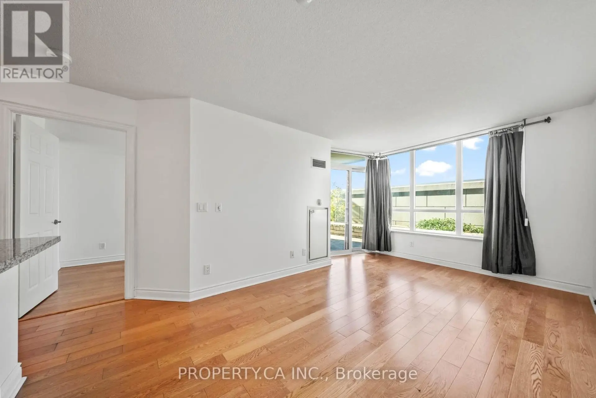 #309 15 GREENVIEW AVENUE - Image 7