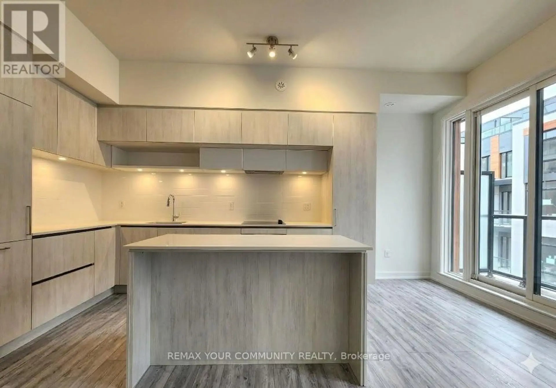#1406 15 DAVID EYER ROAD W - Image 3