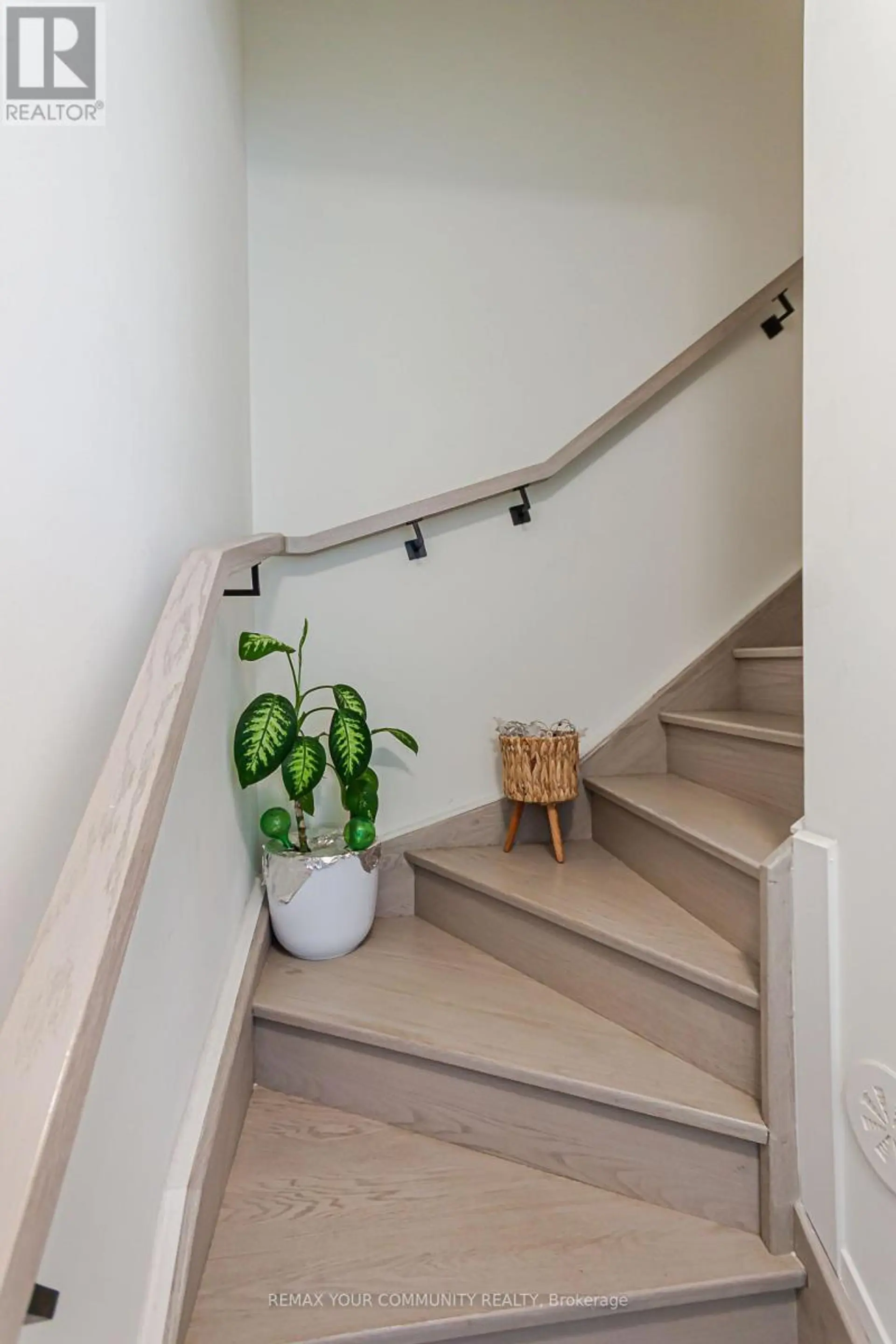 #1406 15 DAVID EYER ROAD W - Image 7