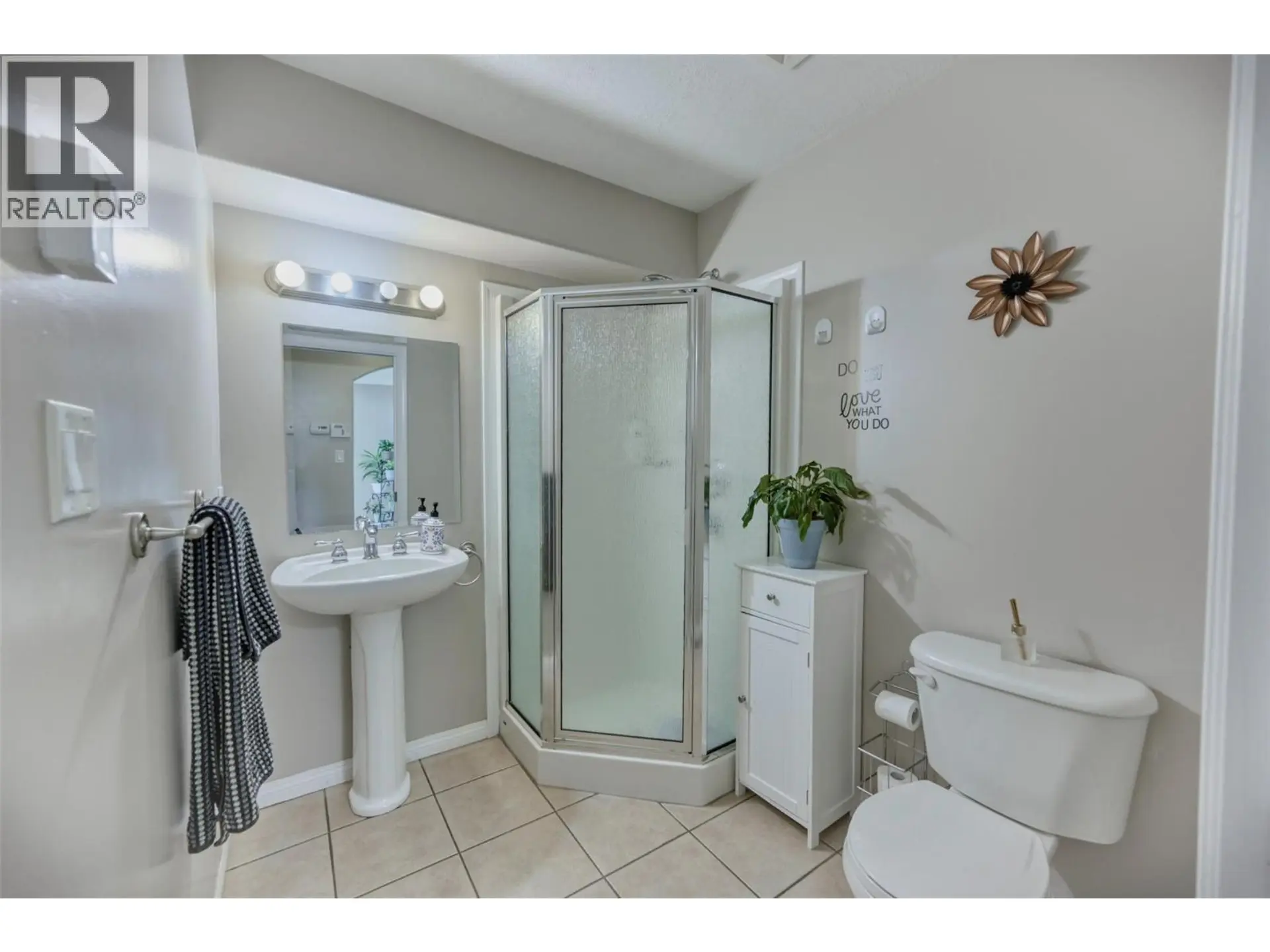 270 WILLOWS Place - Image 9