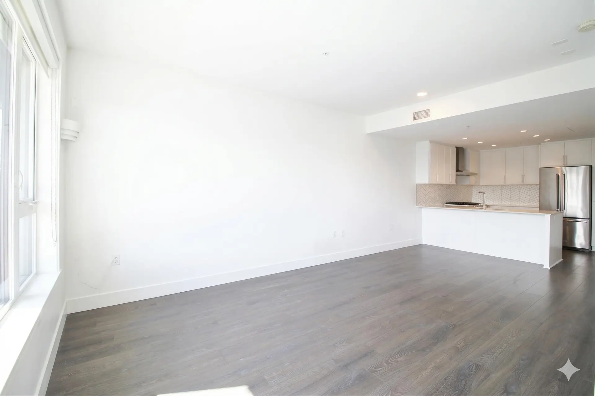 #509 4477 Hastings Street - Image 2