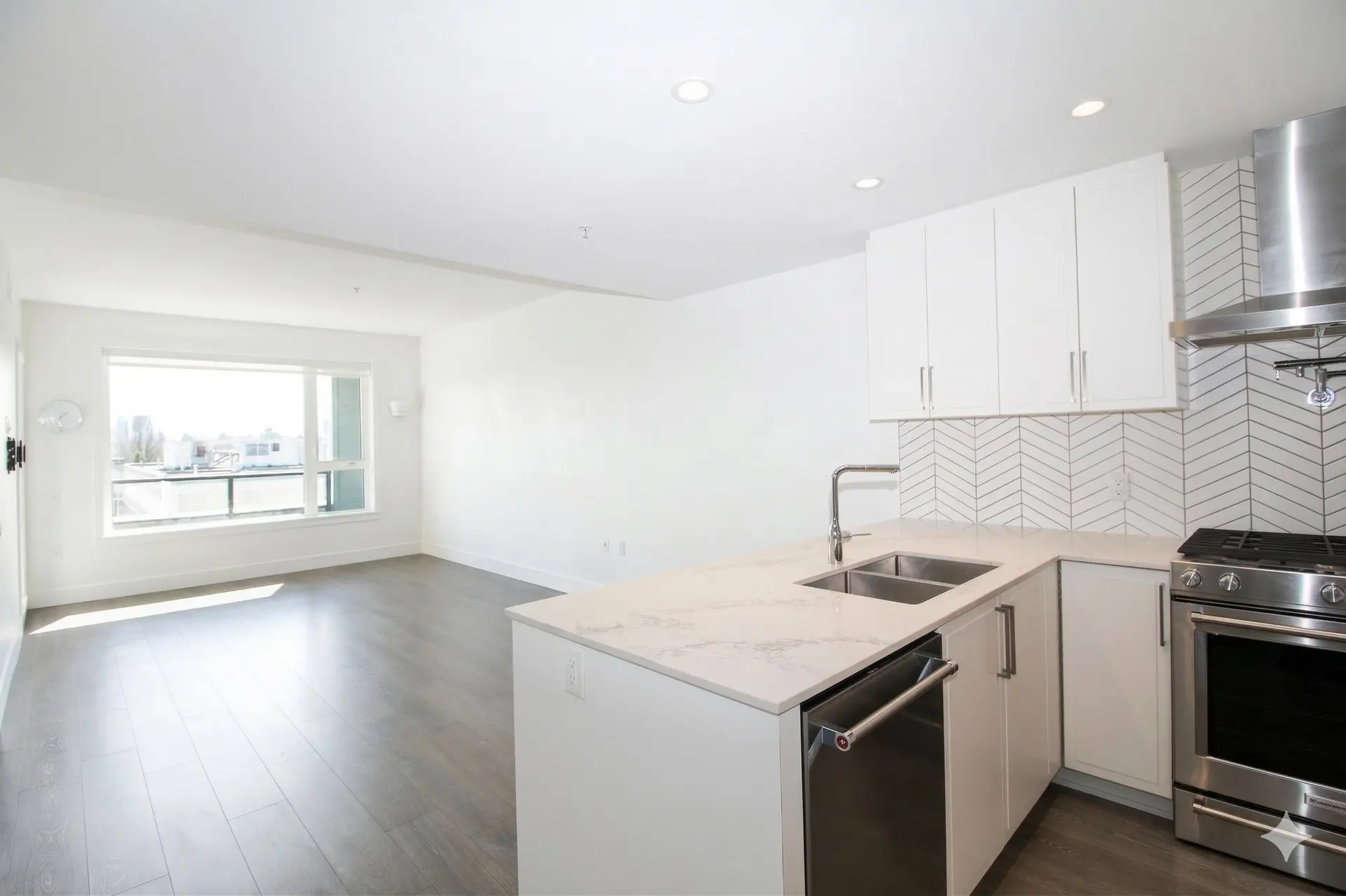 #509 4477 Hastings Street - Image 4