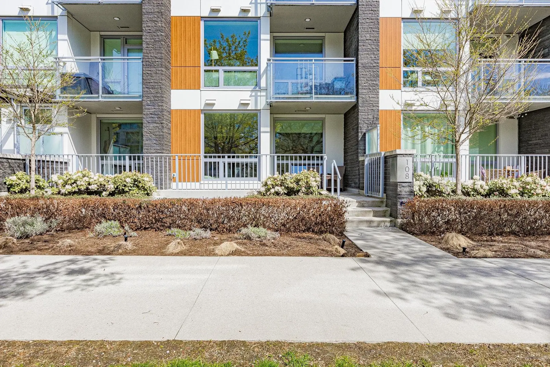 #108 5058 Cambie Street - Image 2