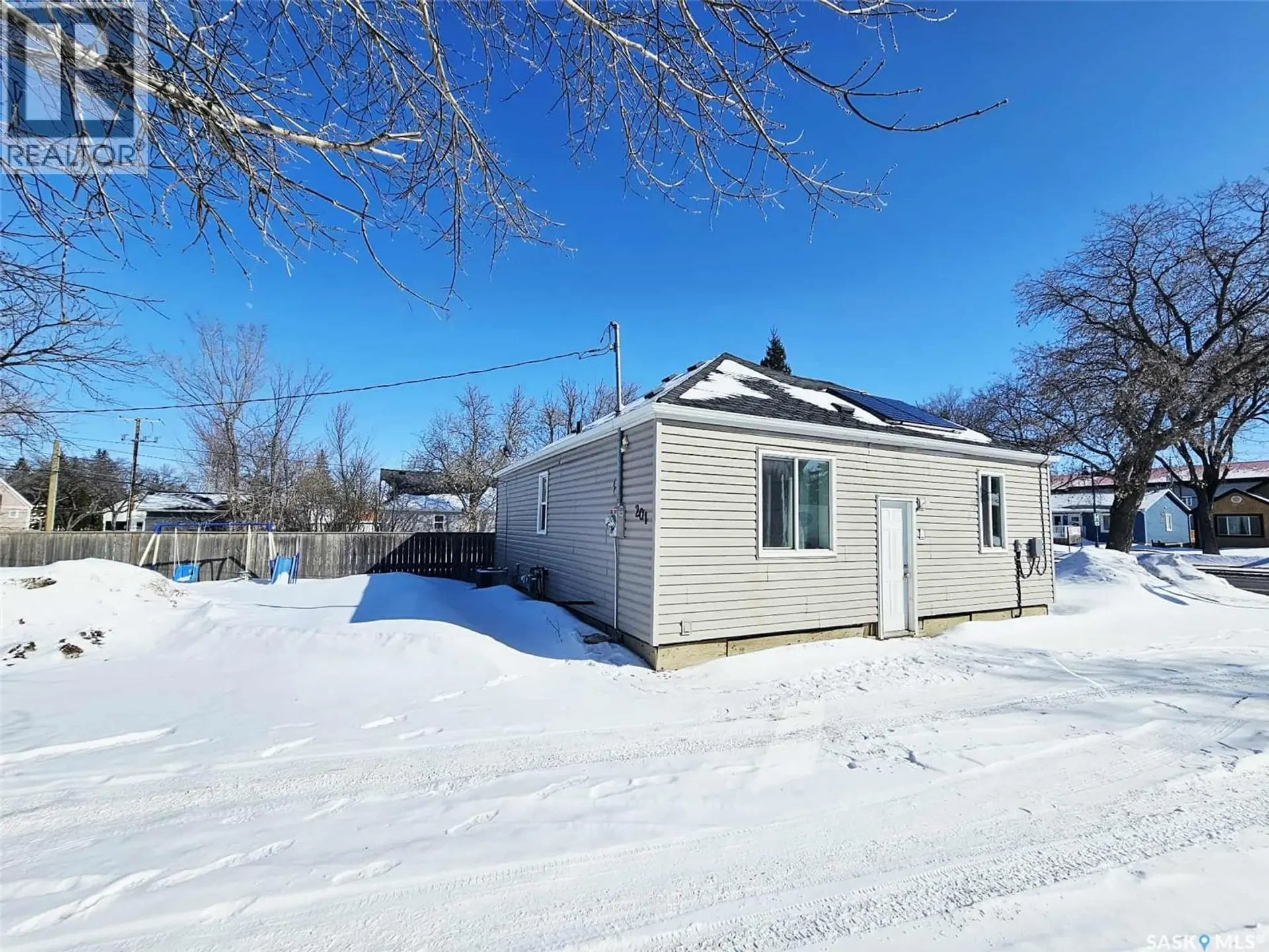 201 BROADWAY STREET W - Image 19