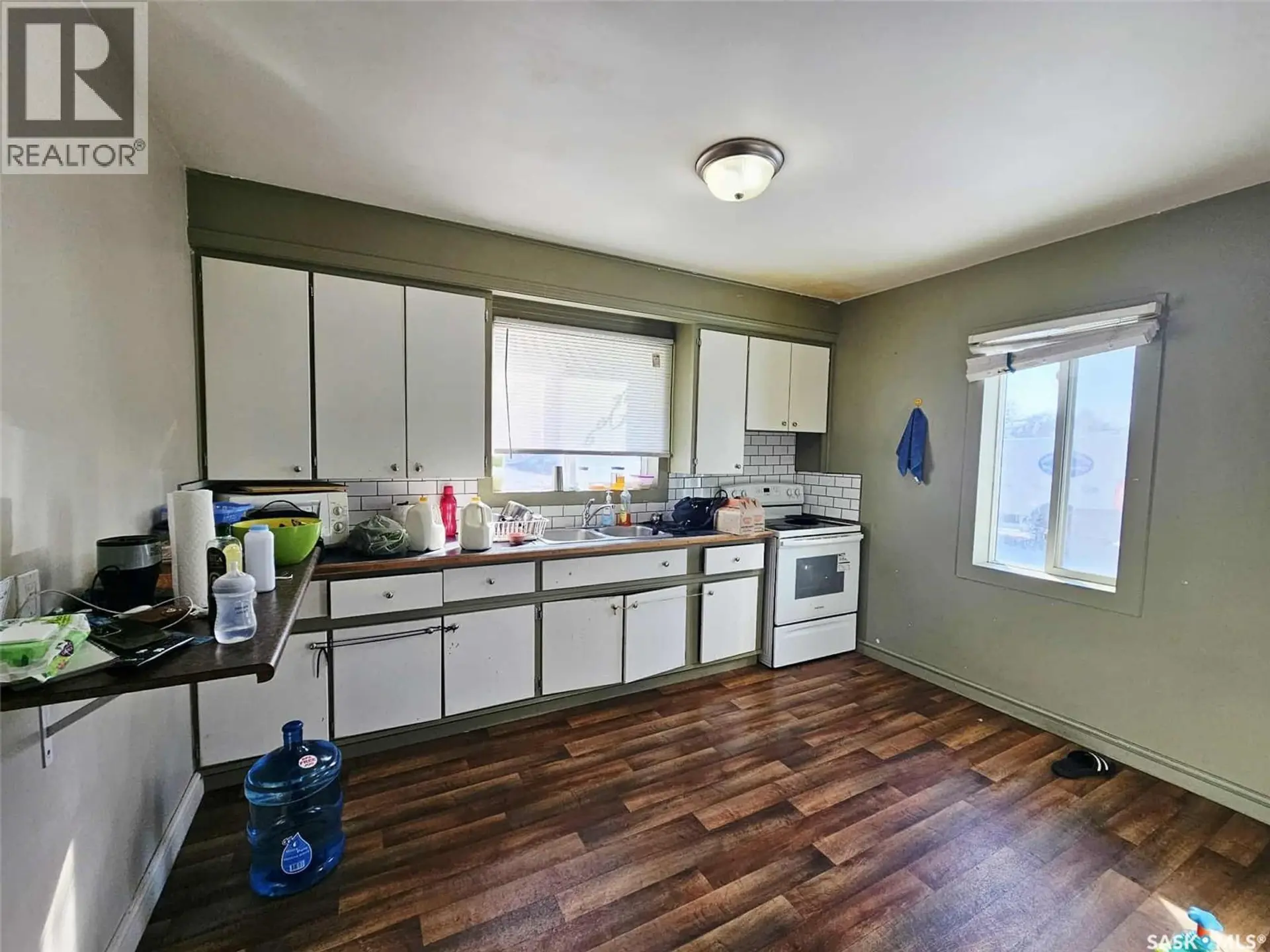 201 BROADWAY STREET W - Image 4