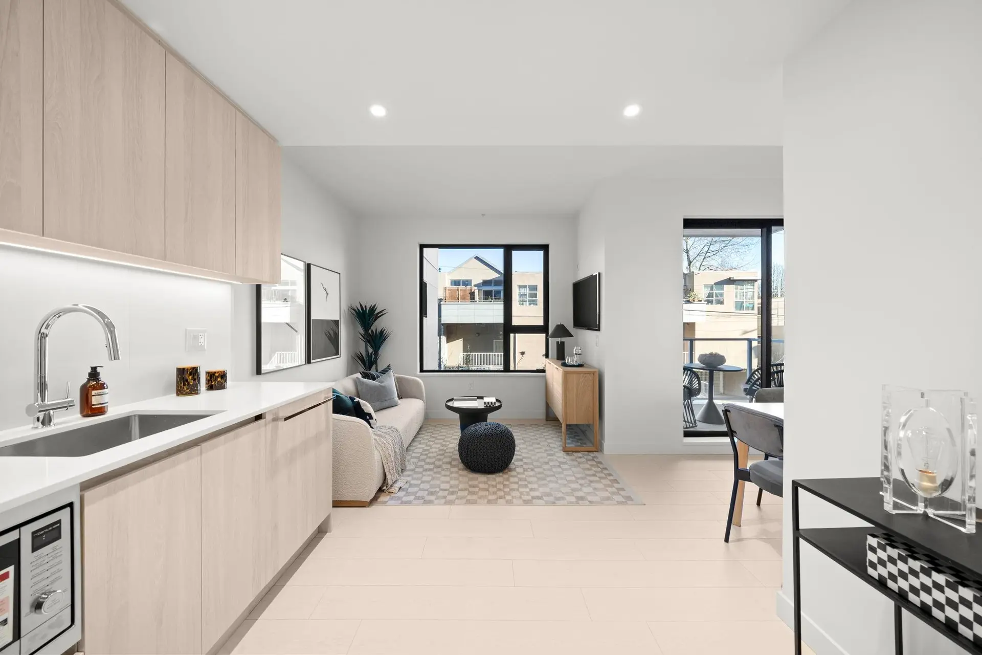 #212 4928 Quebec Street - Image 3