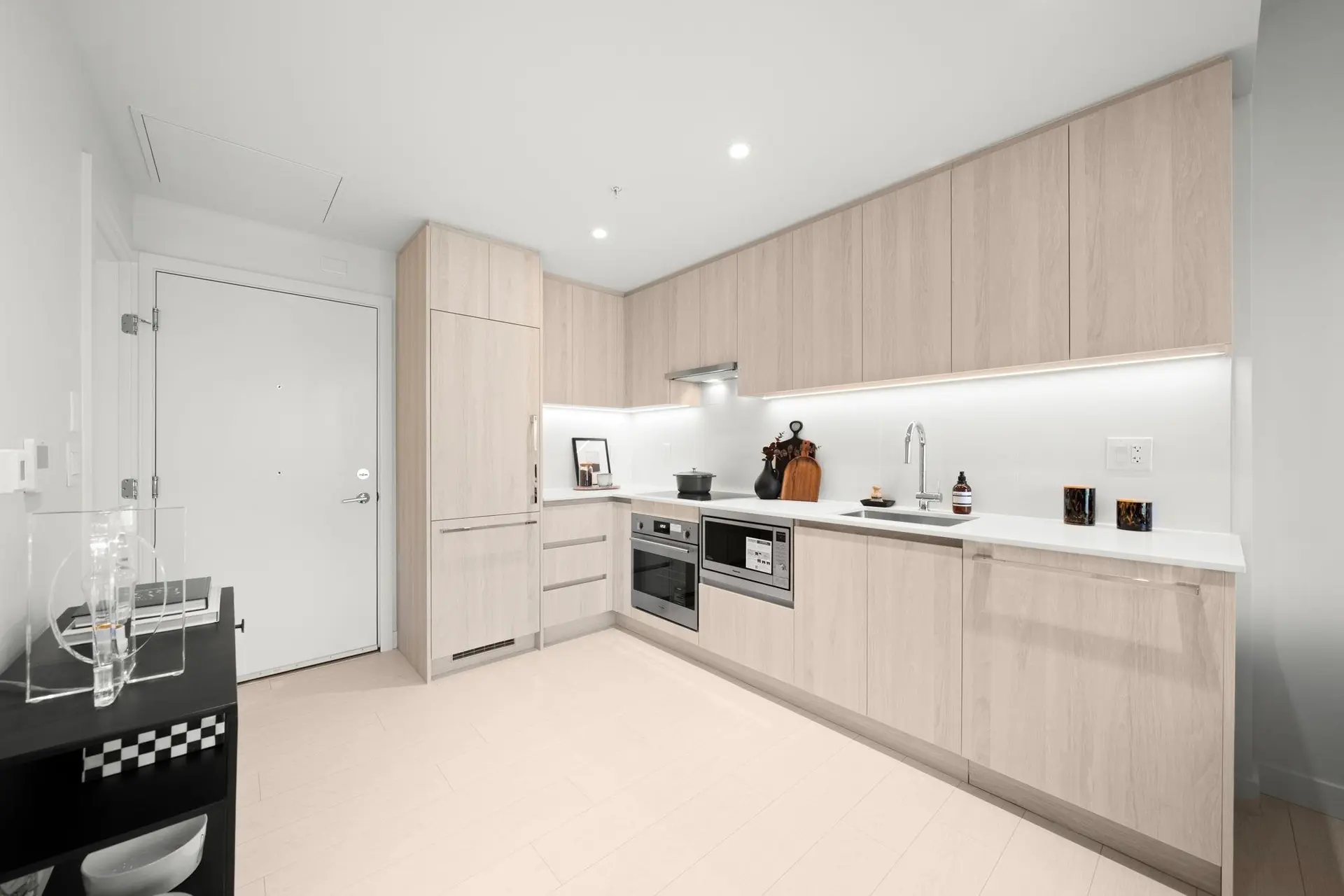 #212 4928 Quebec Street - Image 4