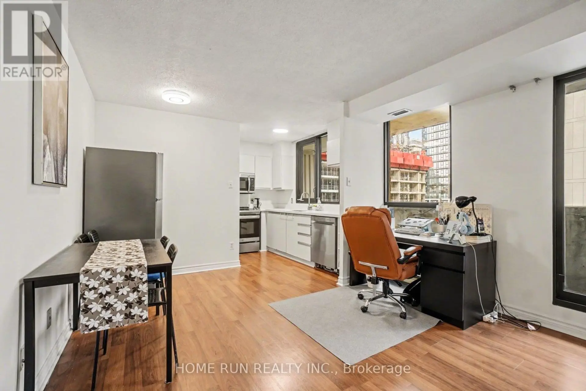 #1103 200 BAY STREET - Image 3