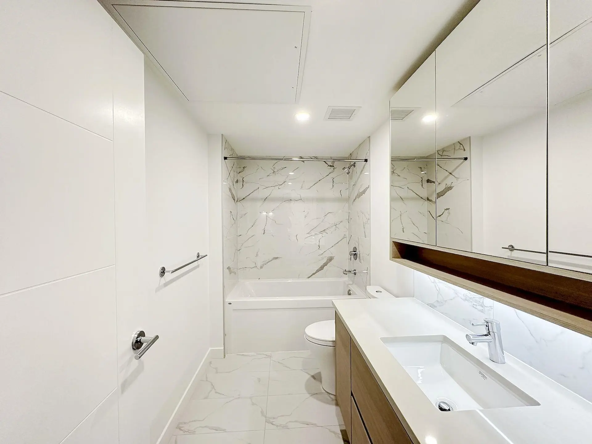 #804 823 Carnarvon Street - Image 9