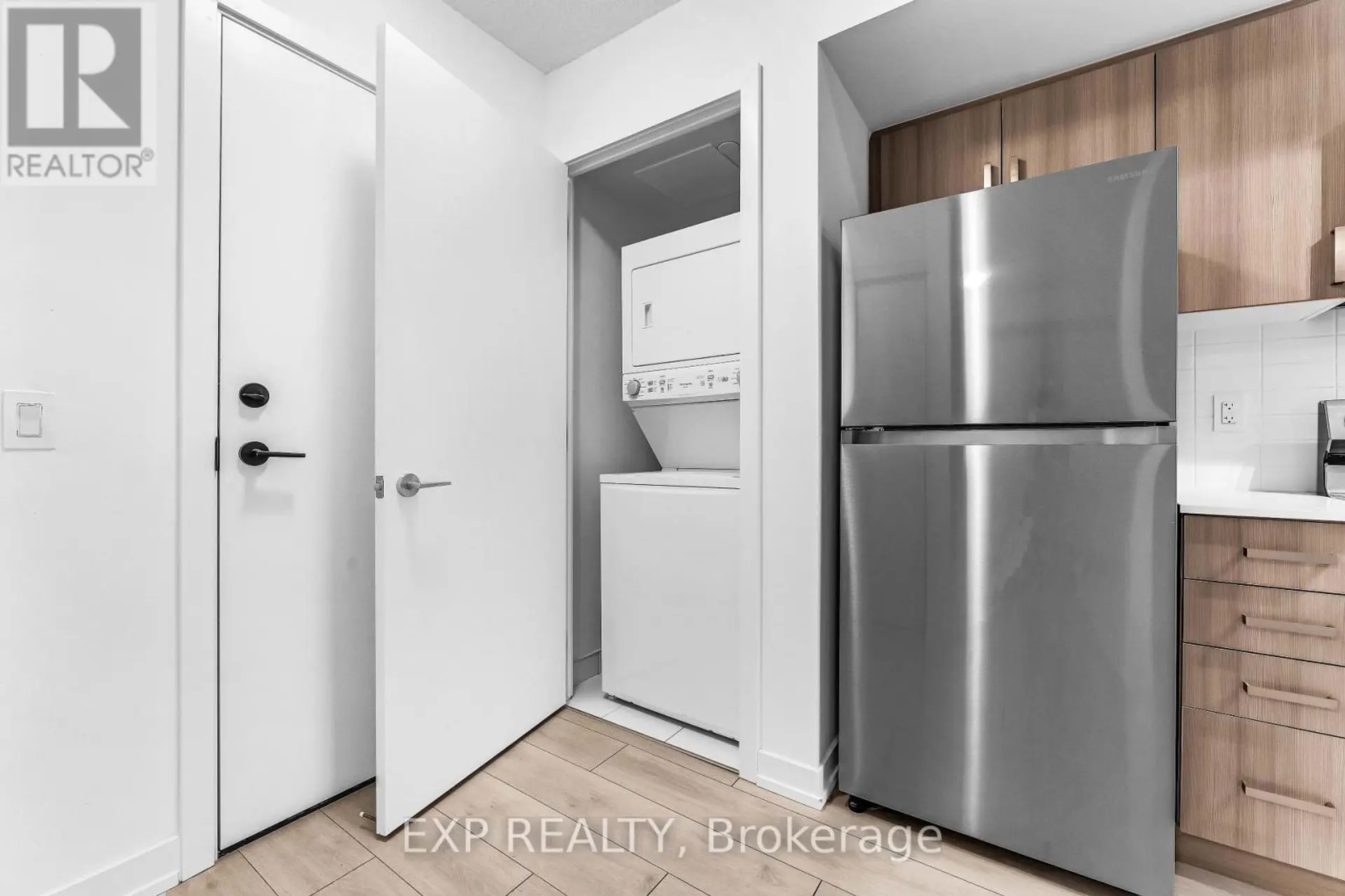 #221 556 MARLEE AVENUE - Image 13