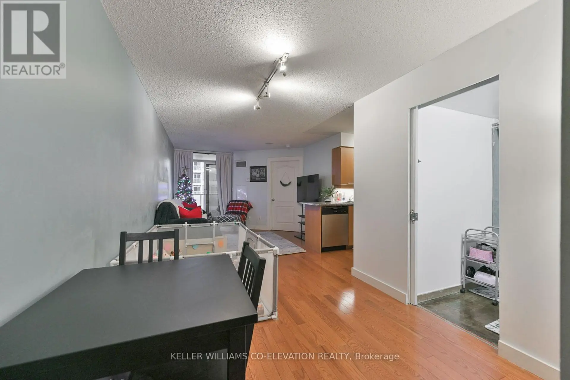 #714 8 REAN DRIVE - Image 10