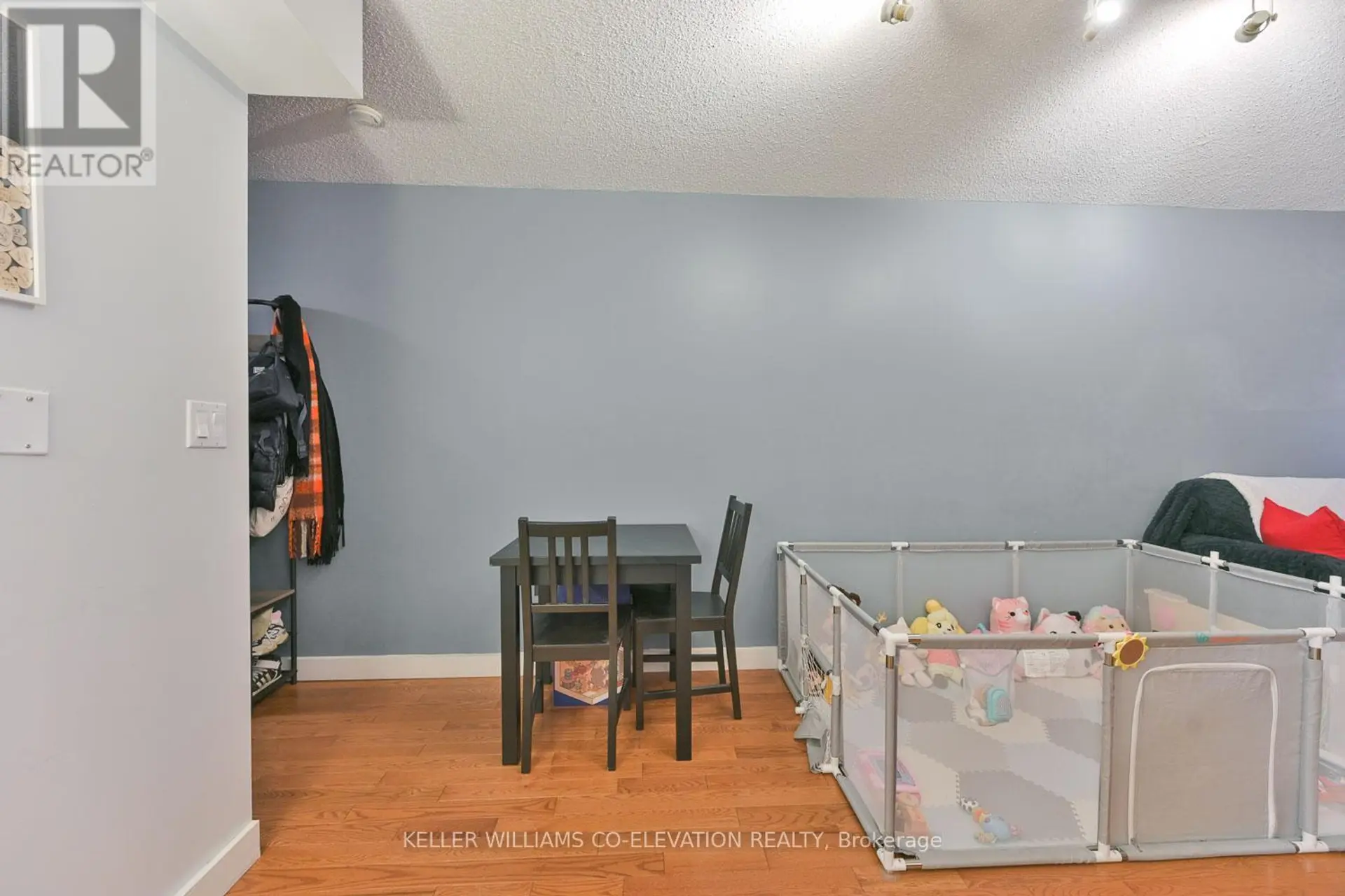 #714 8 REAN DRIVE - Image 11