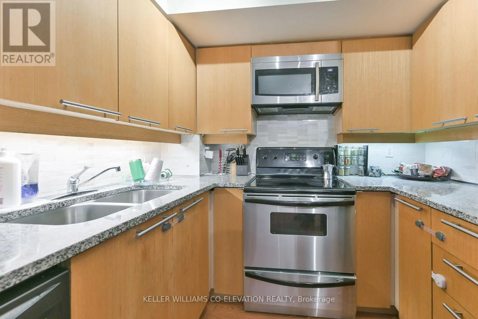 #714 8 REAN DRIVE - Image 13