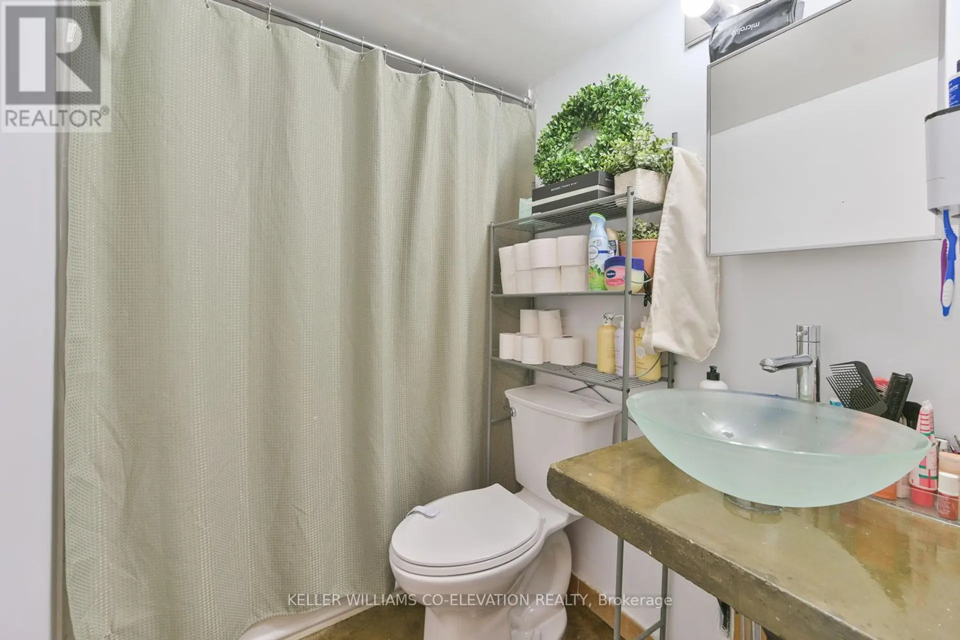 #714 8 REAN DRIVE - Image 14