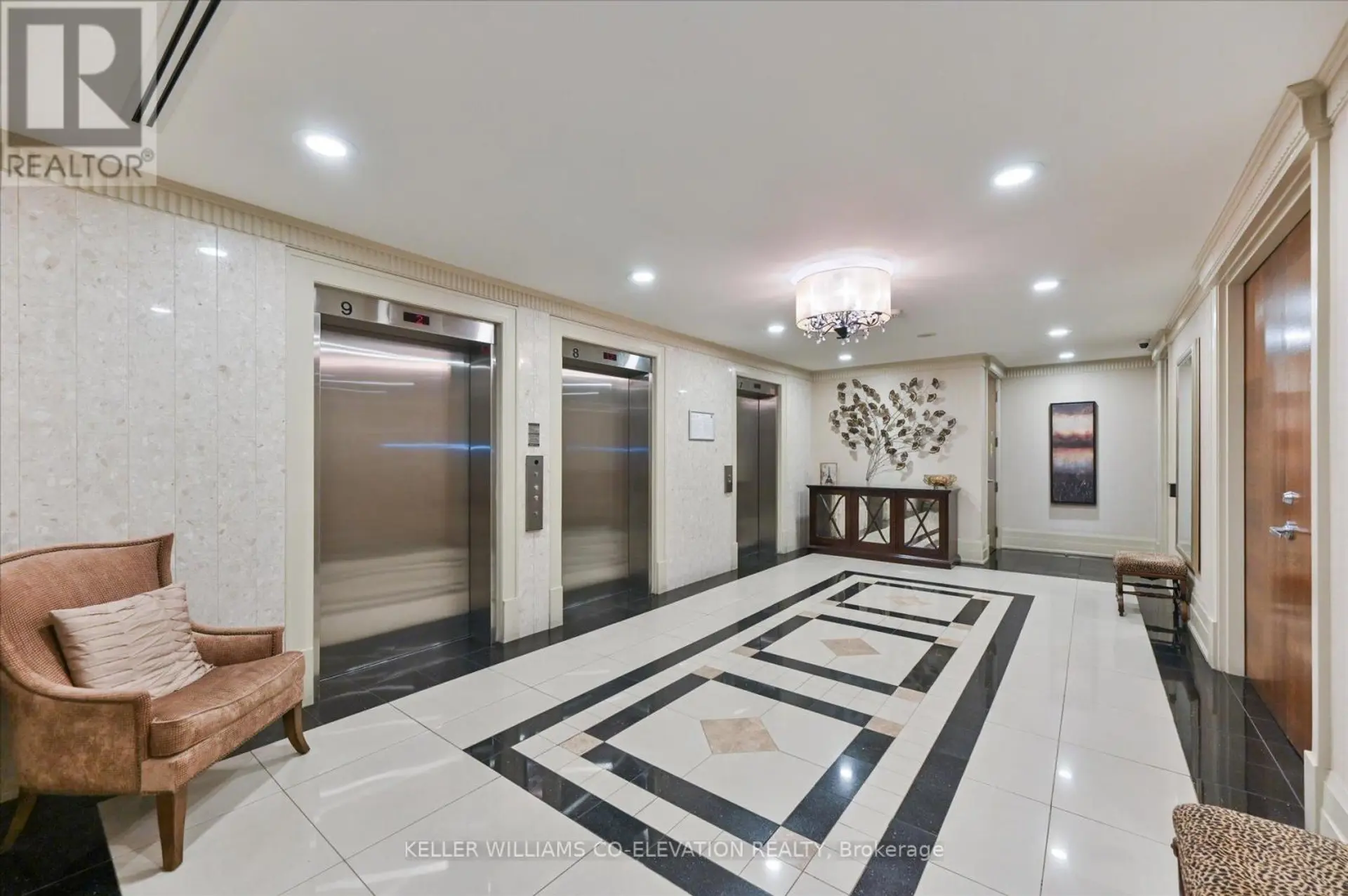 #714 8 REAN DRIVE - Image 2