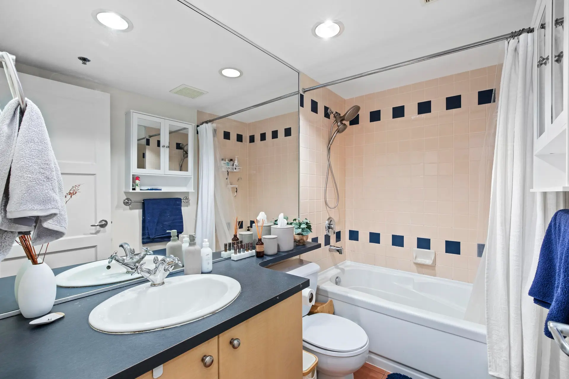 #1105 819 Hamilton Street - Image 15