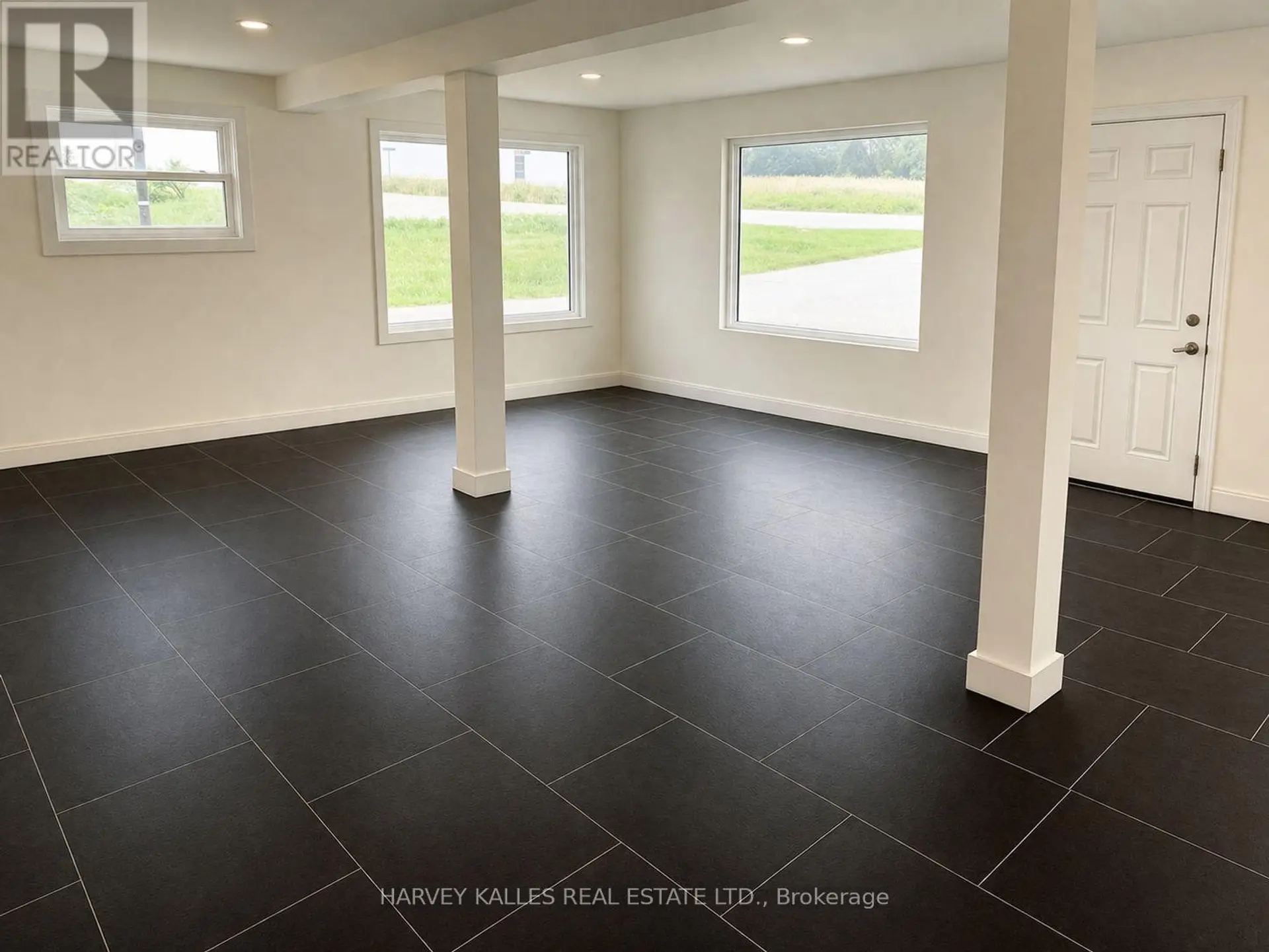 11 MELVILLE ROAD - Image 8