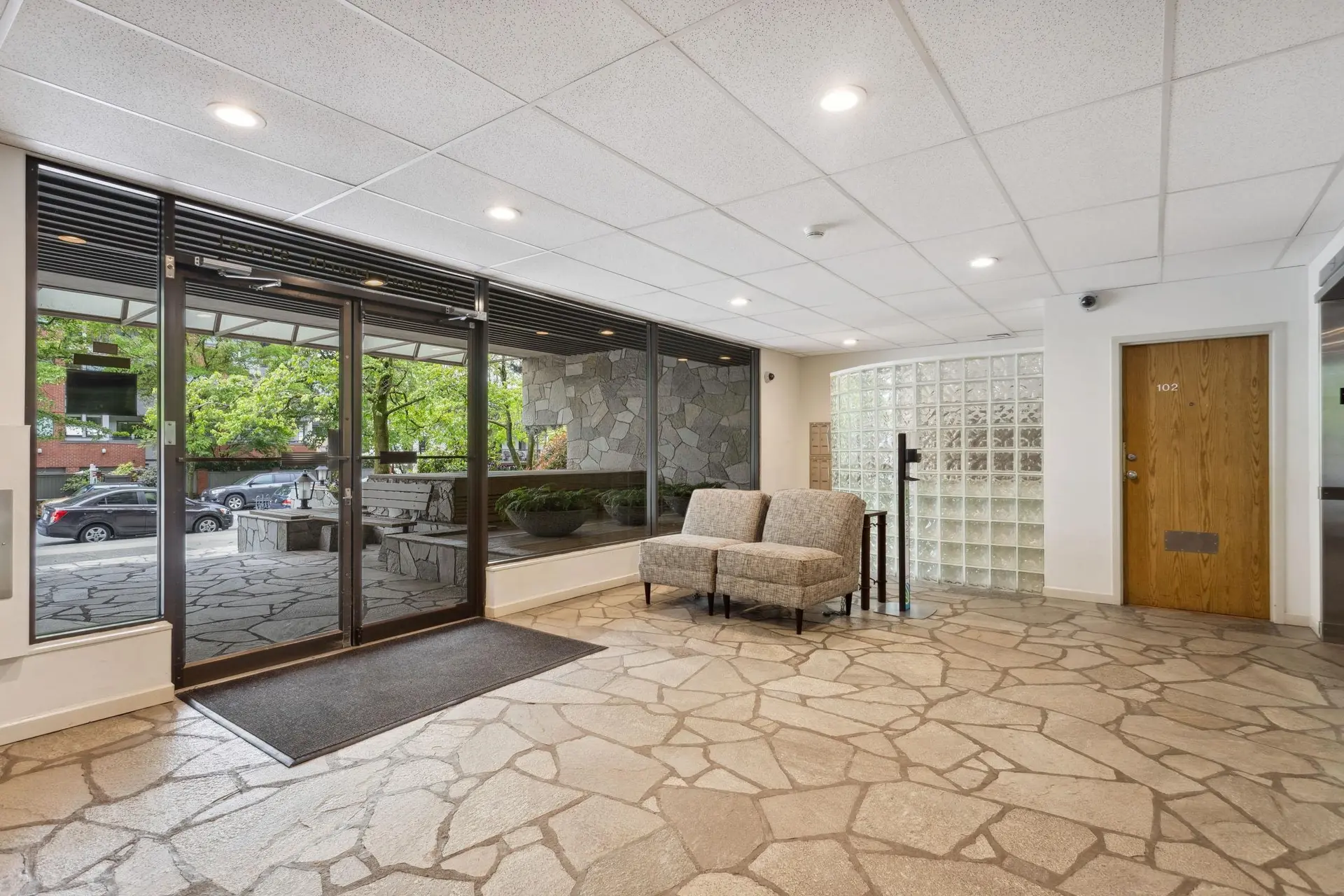 #902 110 W 4th Street - Image 14