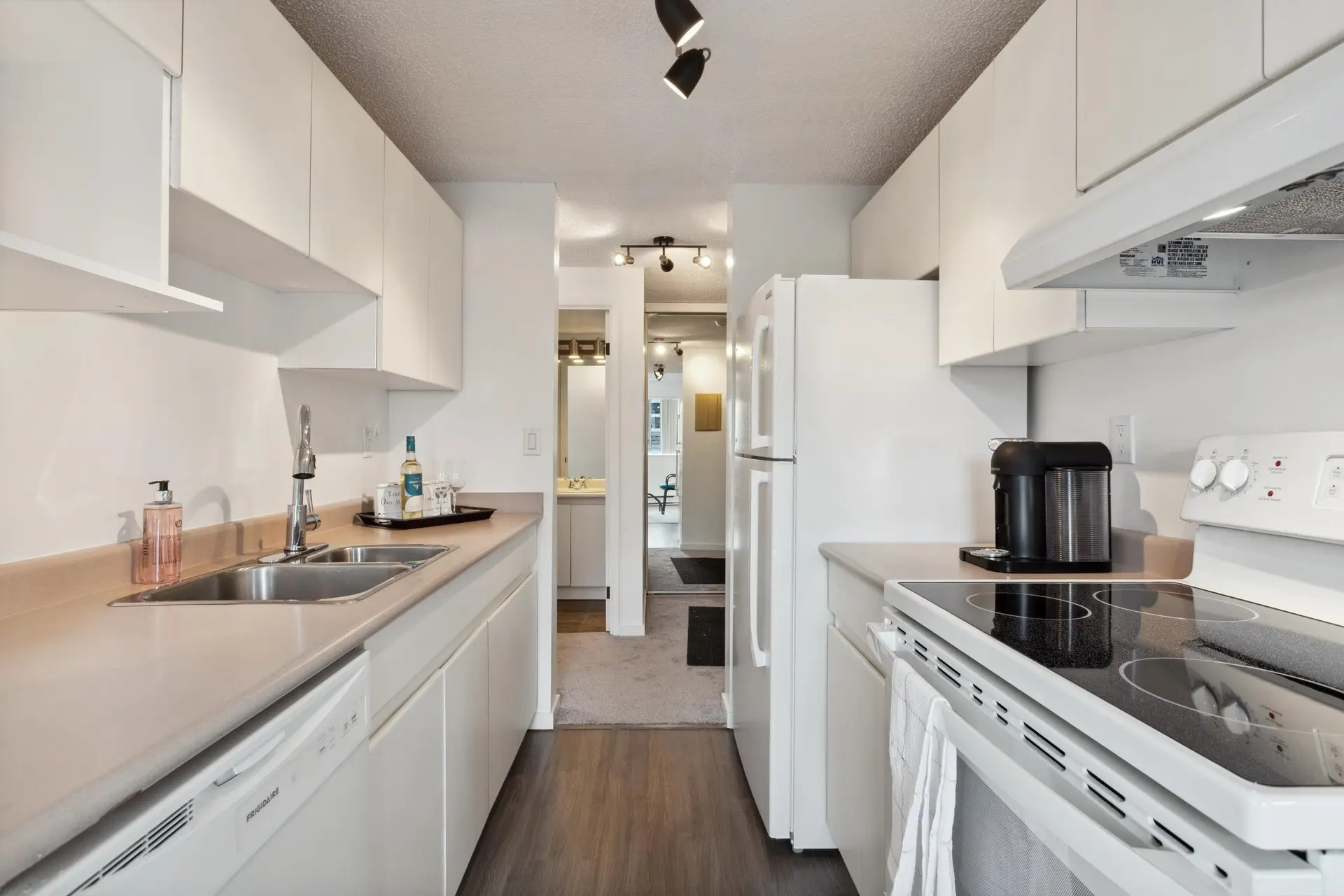 #902 110 W 4th Street - Image 8