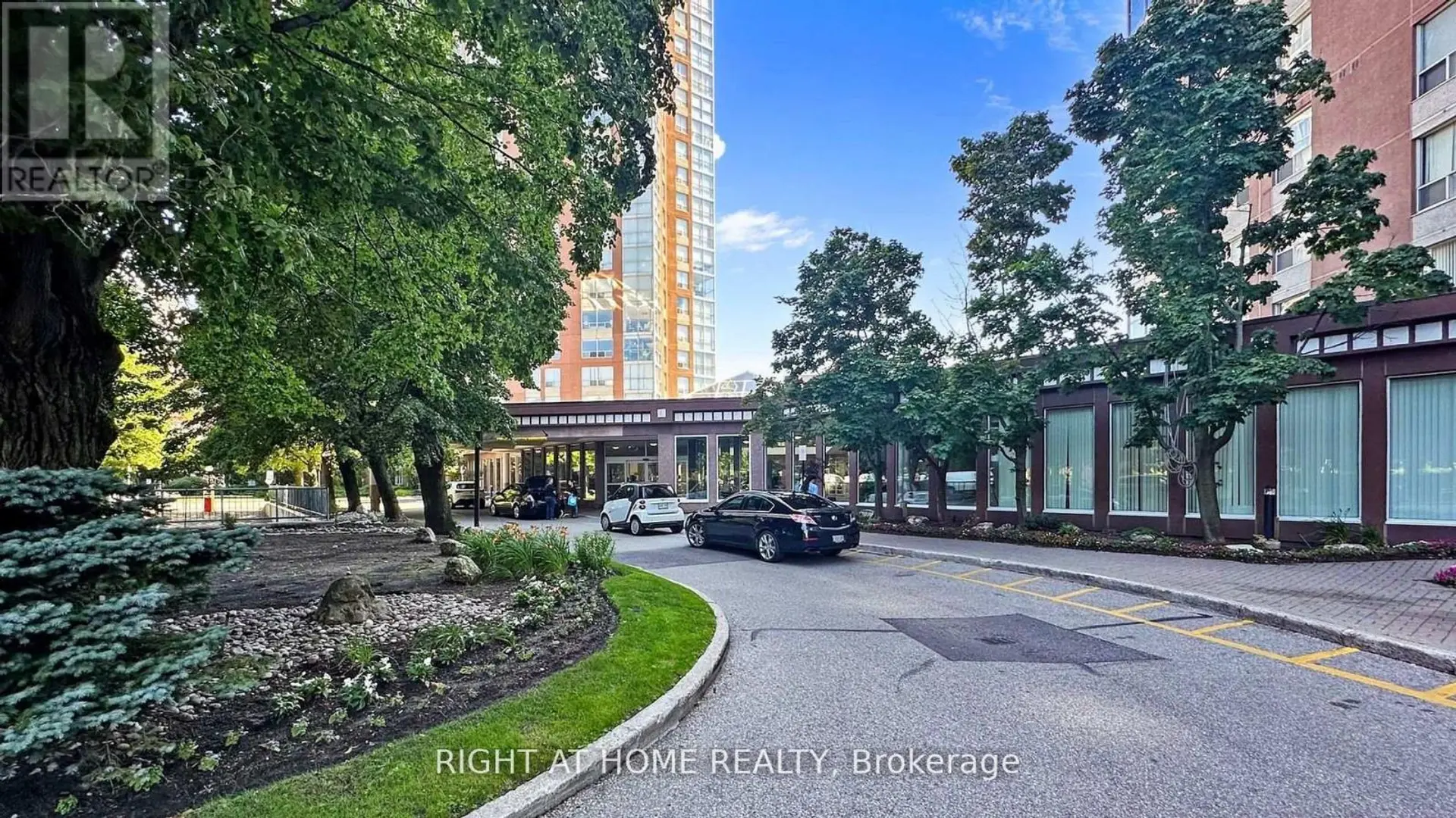 #1609 7 CONCORDE PLACE - Image 3