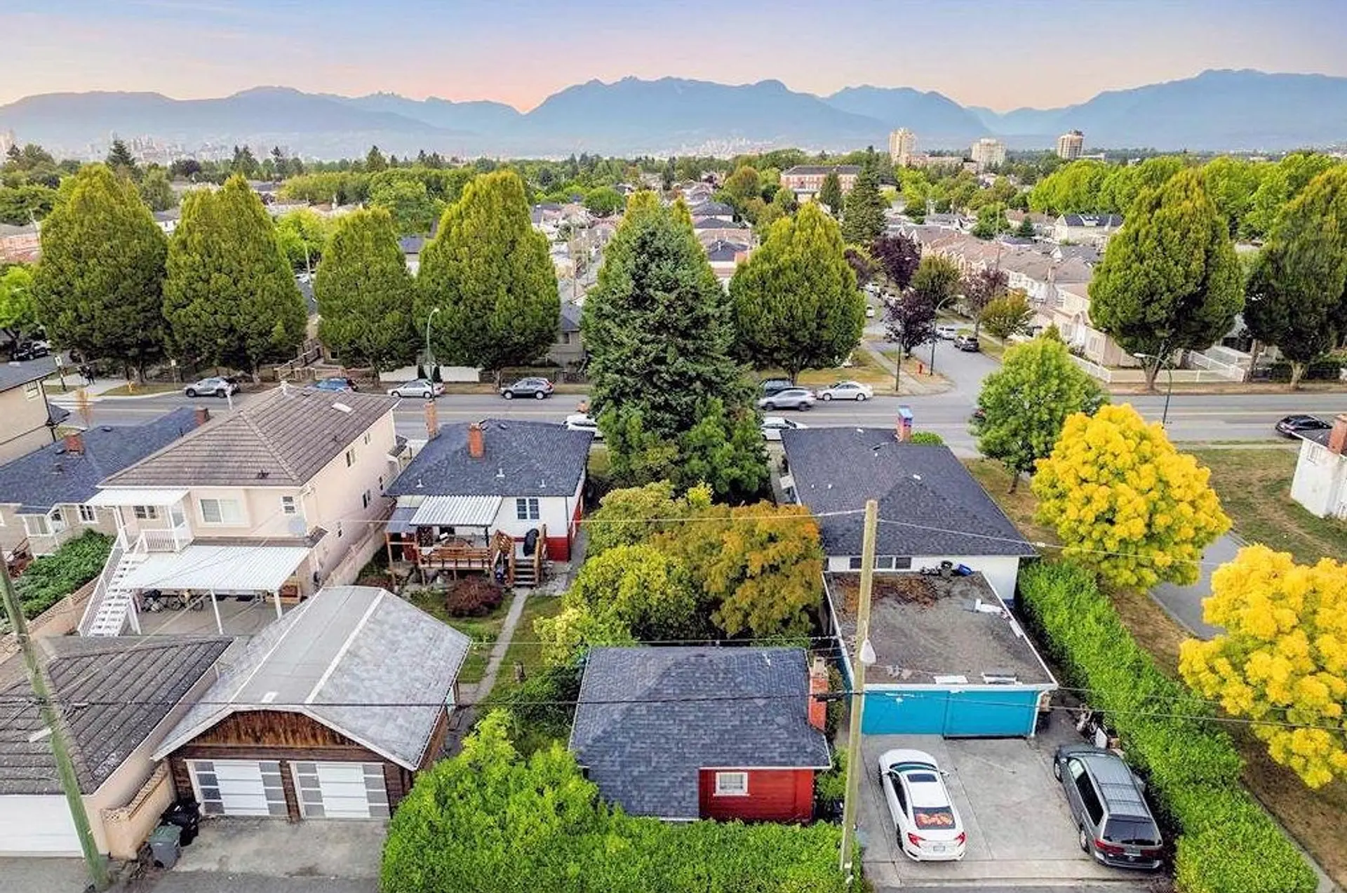 1280 E 33rd Avenue - Image 3