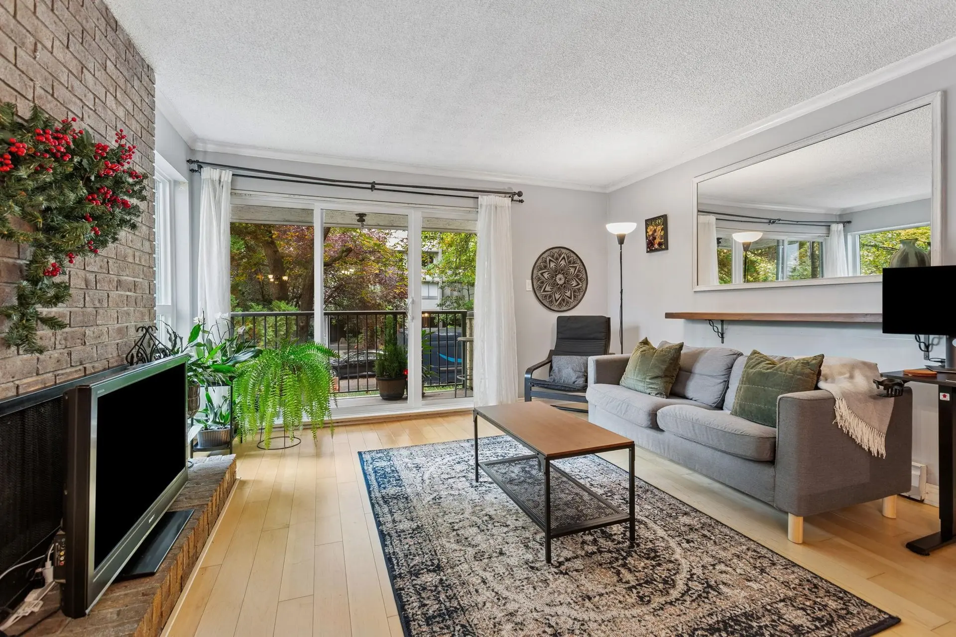 #204 1234 Pendrell Street - Image 2