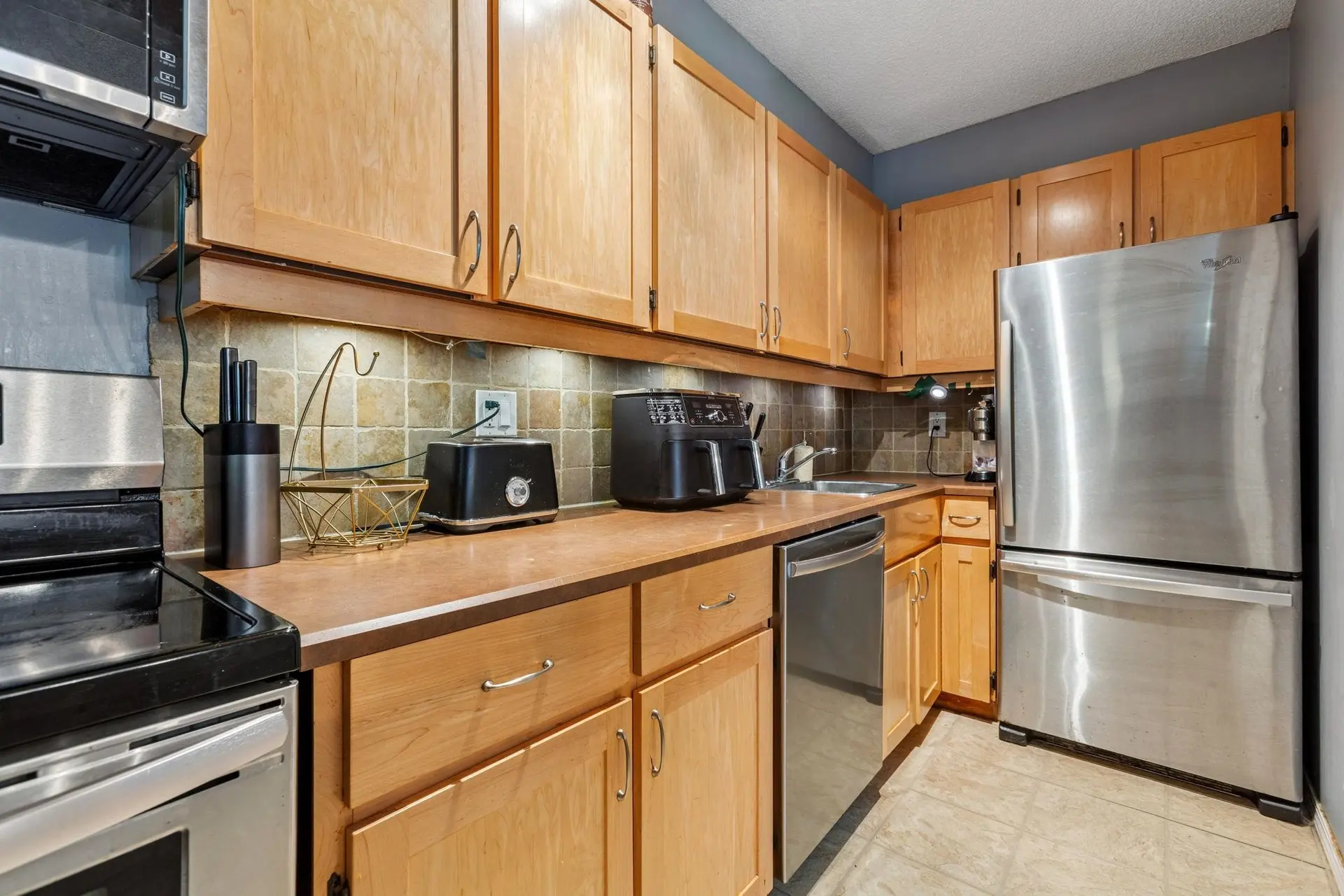 #204 1234 Pendrell Street - Image 9