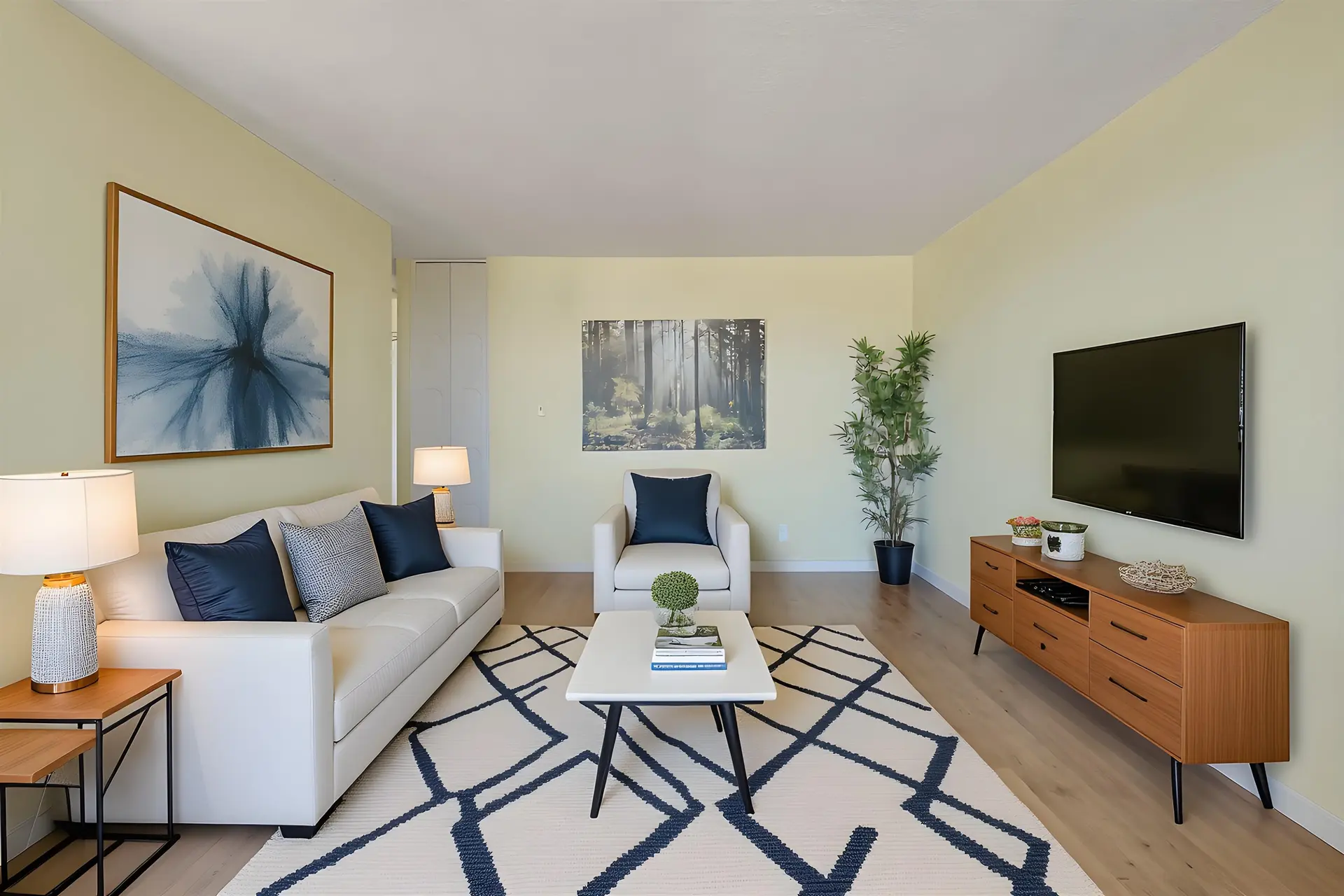 #1003 740 Hamilton Street - Image 3